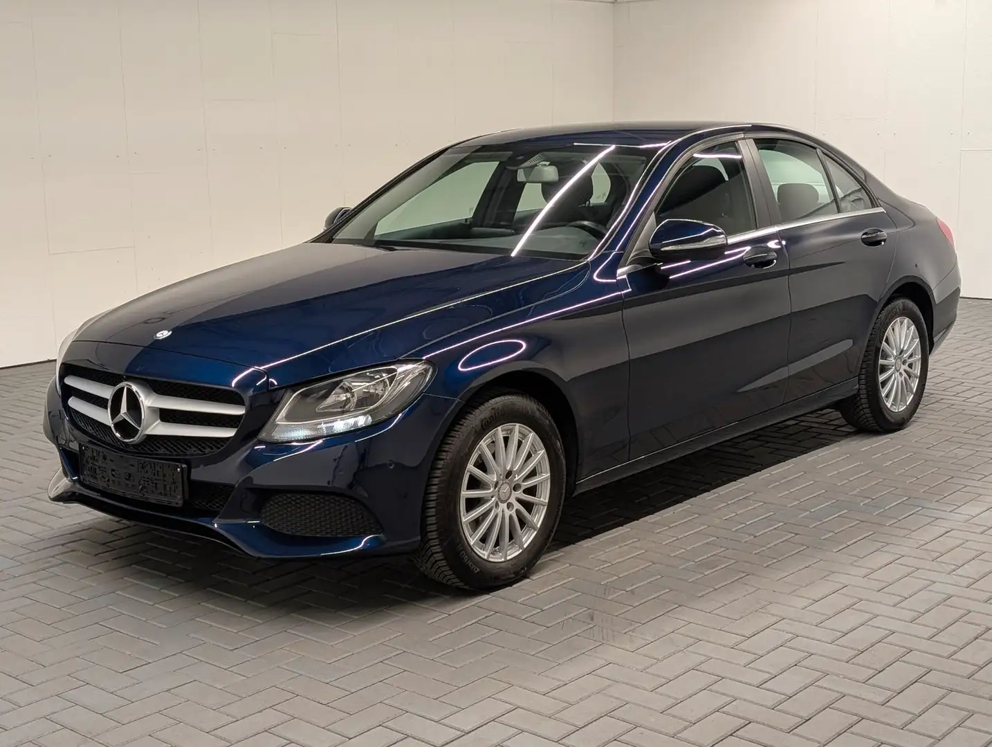 Mercedes-Benz C 180 Limousine Navi/Kam/SHZ/el.Sitz/Tempomat Blau - 1