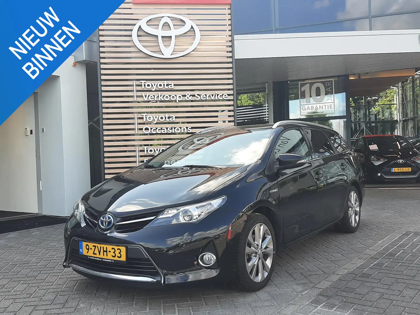 Toyota Auris Touring Sports 1.8 Hybrid Dynamic Noir - 1
