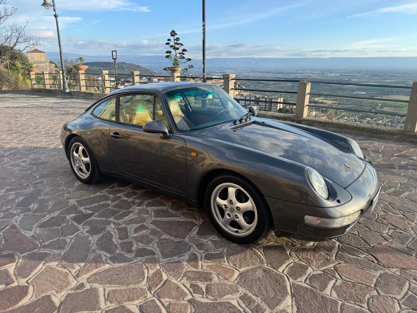 Porsche 993 911 Coupe 3.6 Carrera - 2