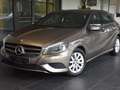 Mercedes-Benz A 180 STYLE"SPORTSITZE"NAVI"XENON"R.KAMERA"TOTWINKEL"ALU Grijs - thumbnail 1