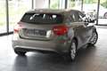 Mercedes-Benz A 180 STYLE"SPORTSITZE"NAVI"XENON"R.KAMERA"TOTWINKEL"ALU Grijs - thumbnail 3