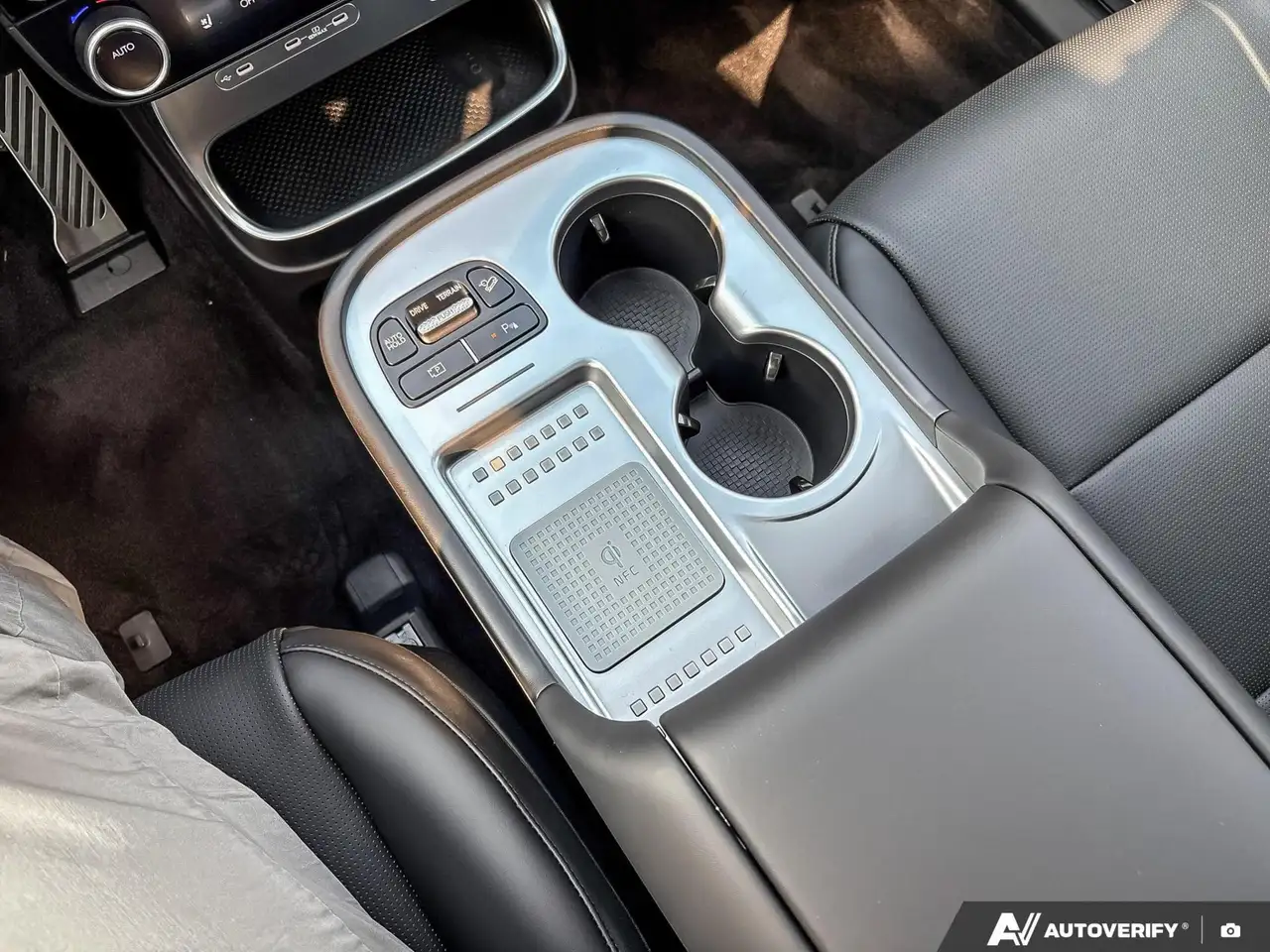 Hyundai IONIQ 9 снимка Hyundai IONIQ 9
