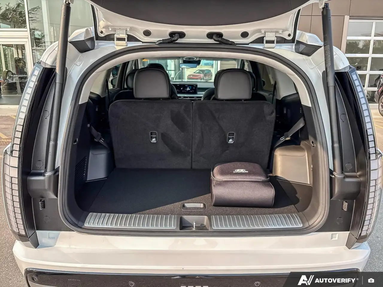 Hyundai IONIQ 9 снимка Hyundai IONIQ 9