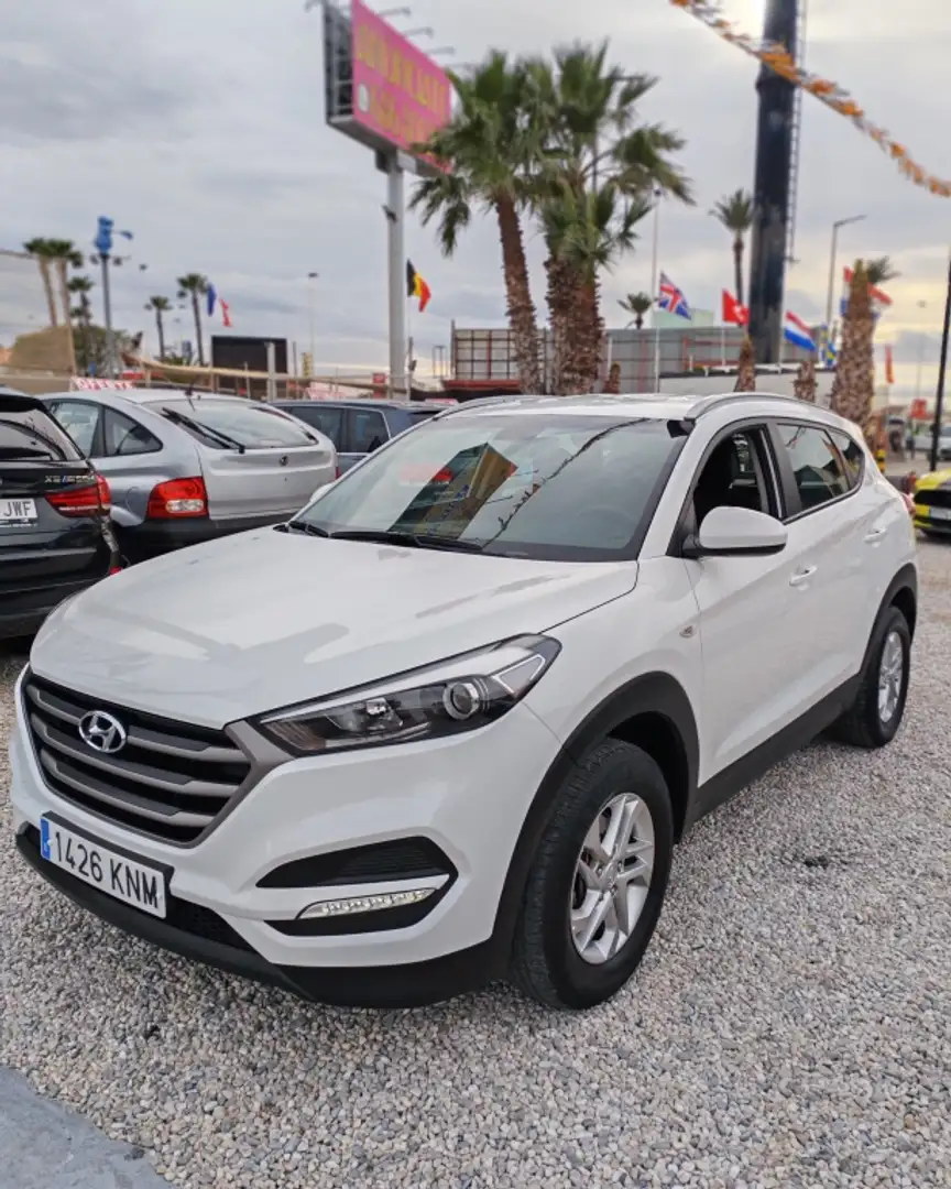 Hyundai TUCSON 1.6 GDI BD Essence 4x2 Weiß - 1