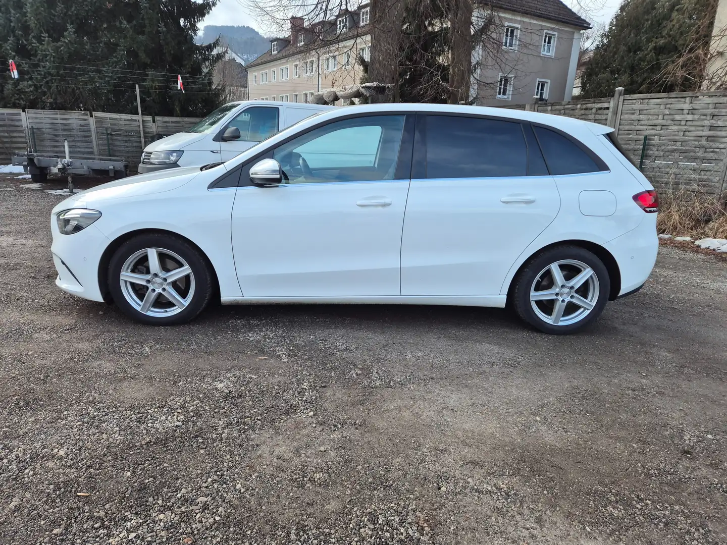 Mercedes-Benz B 180 B 180 d 2.0 Aut. Weiß - 2