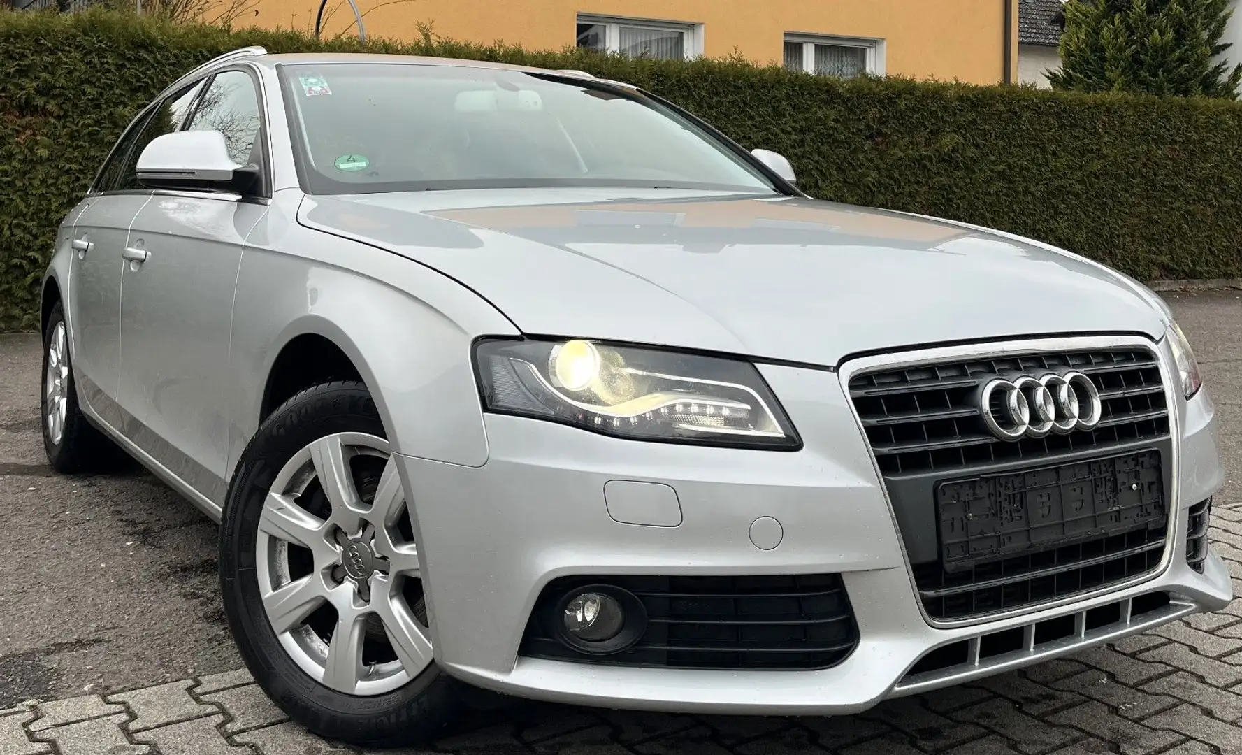 Audi A4 1.8 TFSI Ambiente Avant XENON PDC NAVI 2.HD Silber - 1