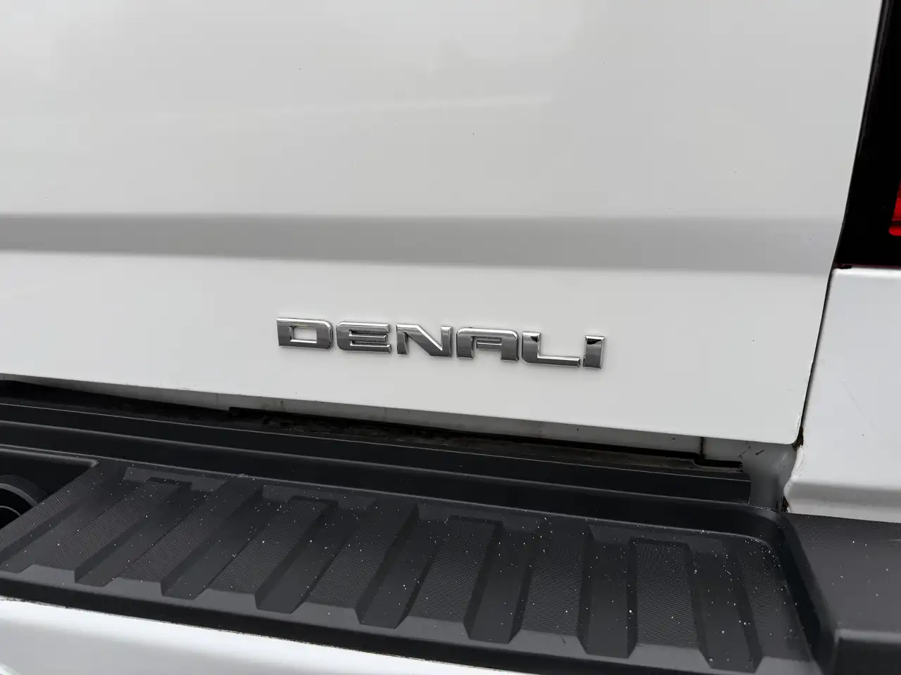 GMC Sierra 2500HD снимка GMC Sierra 2500HD