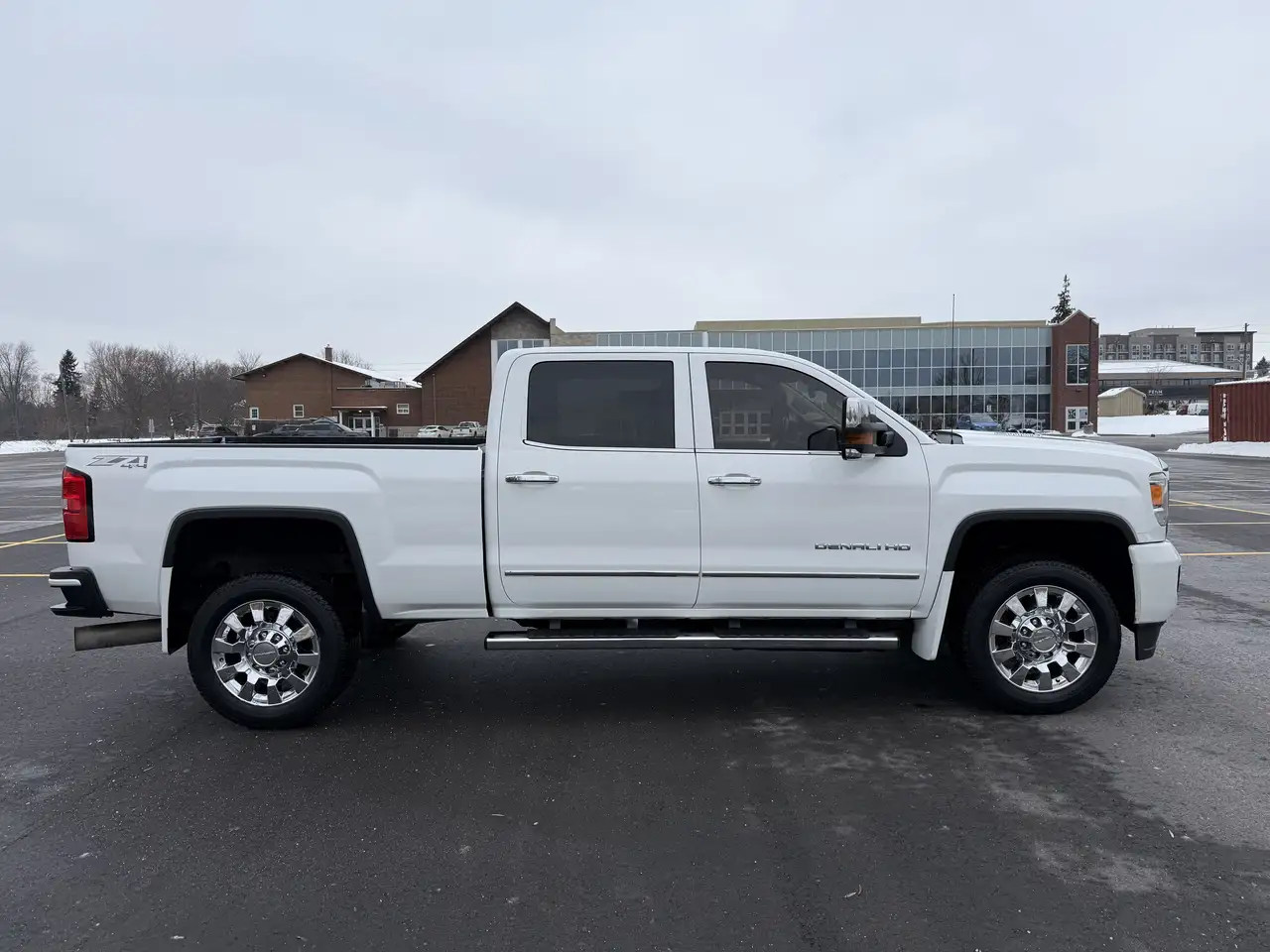 GMC Sierra 2500HD снимка GMC Sierra 2500HD