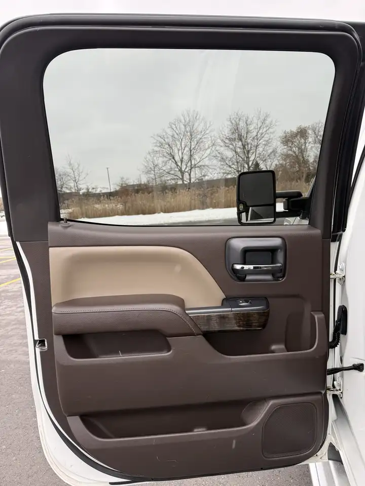 GMC Sierra 2500HD снимка GMC Sierra 2500HD