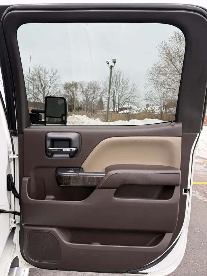 GMC Sierra 2500HD снимка GMC Sierra 2500HD