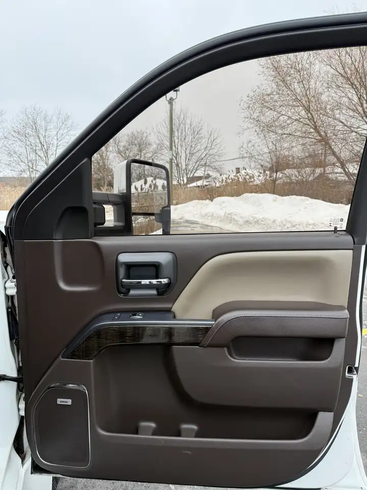 GMC Sierra 2500HD снимка GMC Sierra 2500HD
