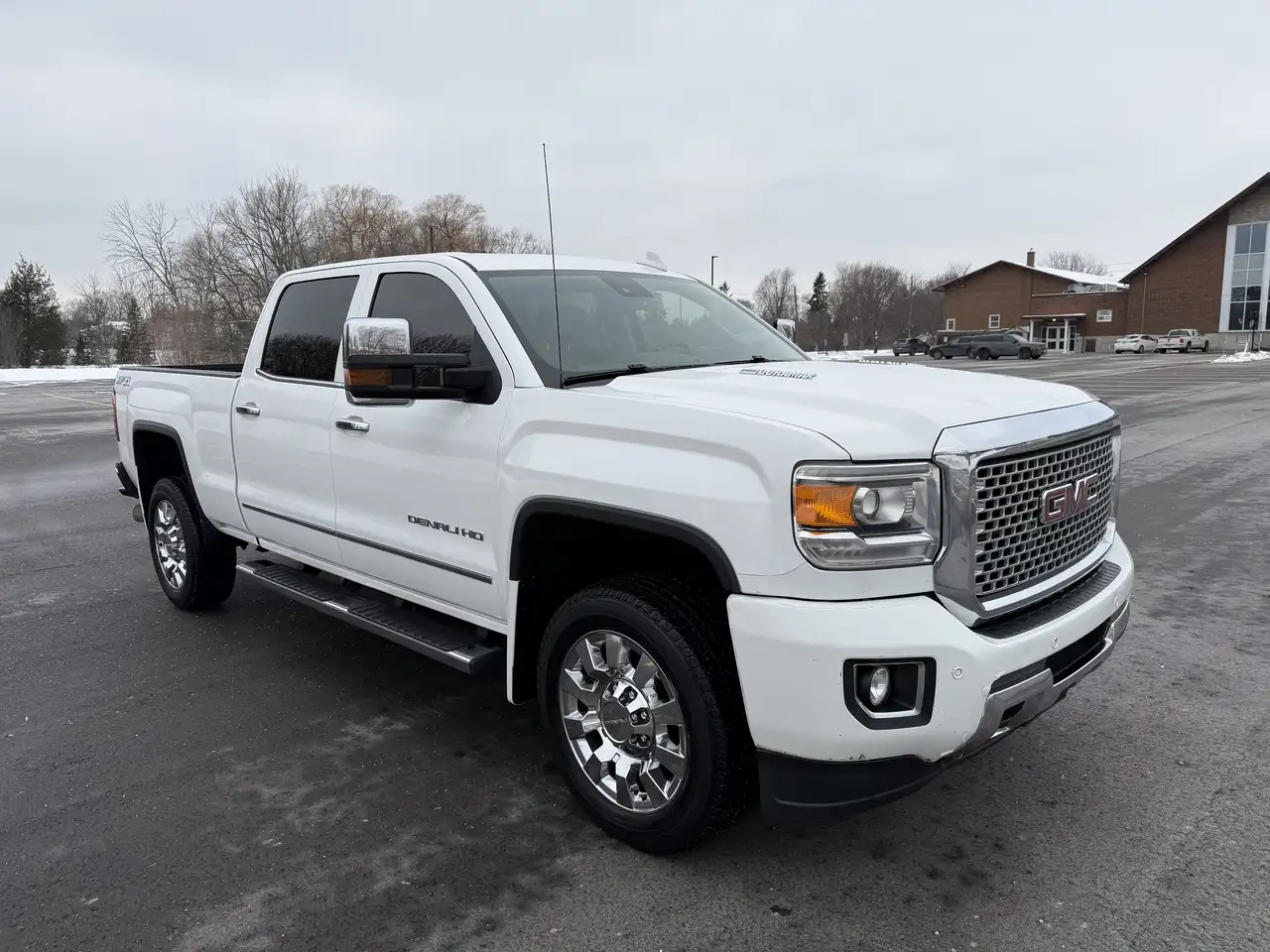 GMC Sierra 2500HD снимка GMC Sierra 2500HD