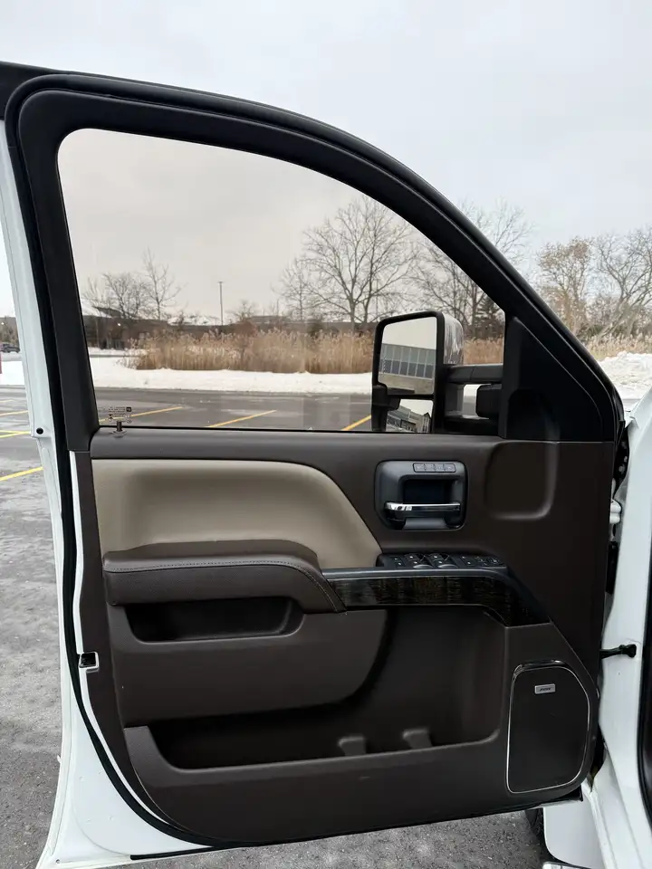 GMC Sierra 2500HD снимка GMC Sierra 2500HD