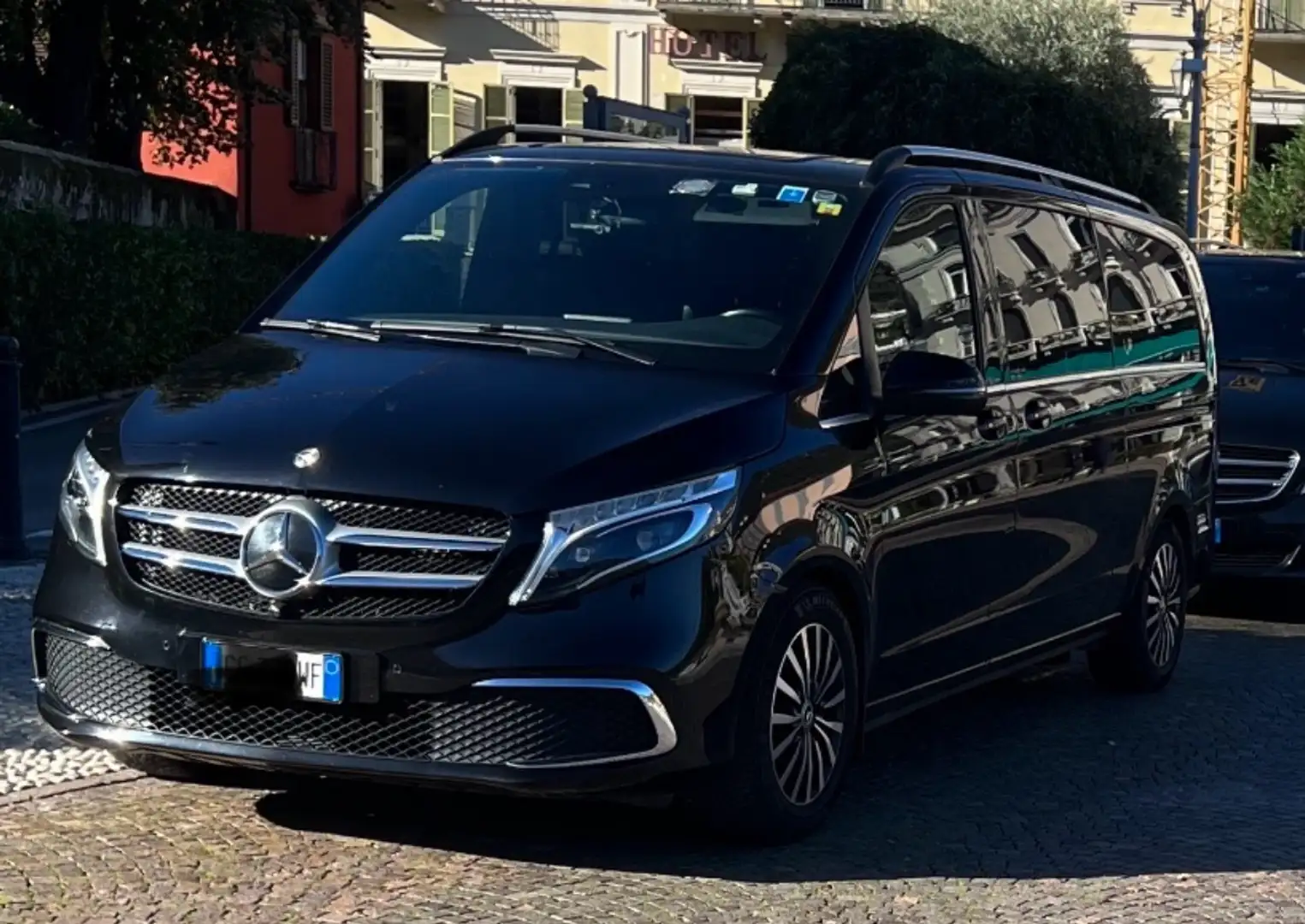 Mercedes-Benz V 300 Classe V - W447 Extralong 300 d Executive auto Nero - 1