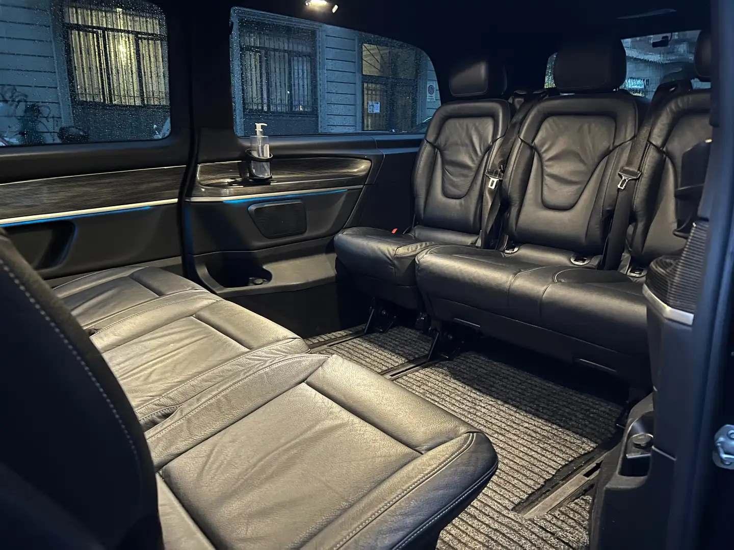 Mercedes-Benz V 300 Classe V - W447 Extralong 300 d Executive auto Nero - 2