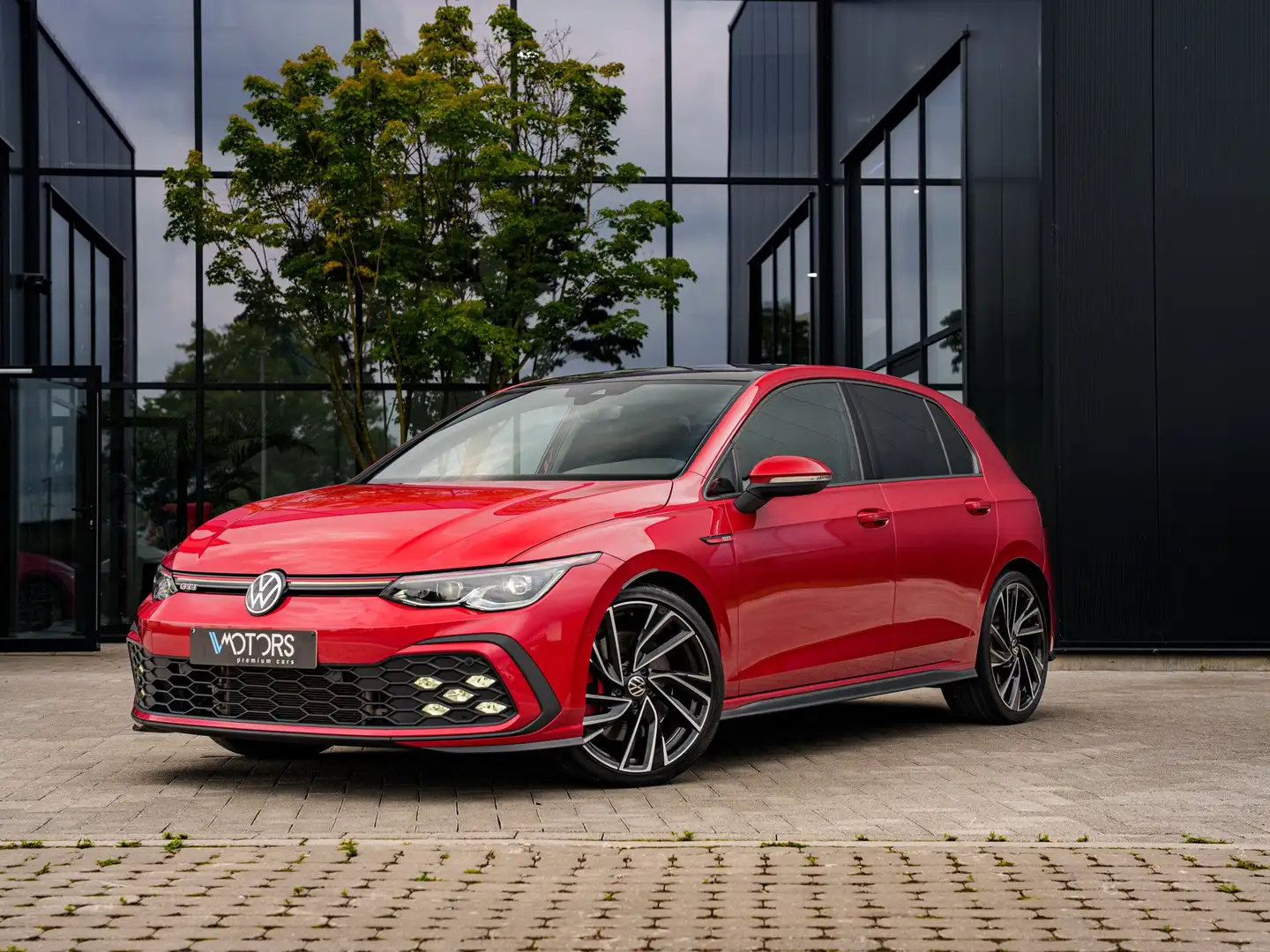 Volkswagen Golf GTI 2.0 TSI - 245 pk - adaptieve cc - open dak - Red - 1