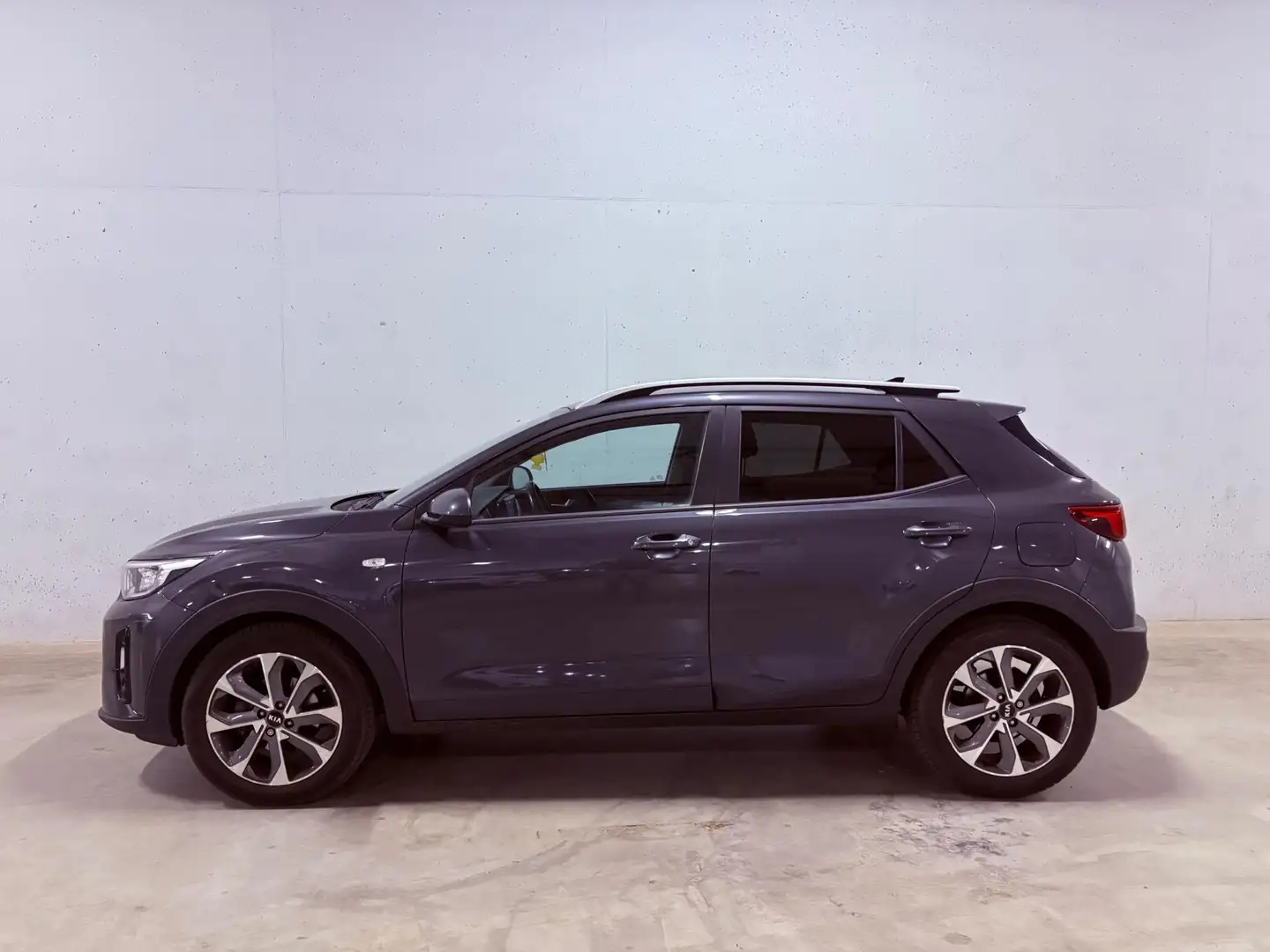 Kia Stonic 1.0 T-GDi Sports Edition Navi Camera Airco Cruise Grijs - 2