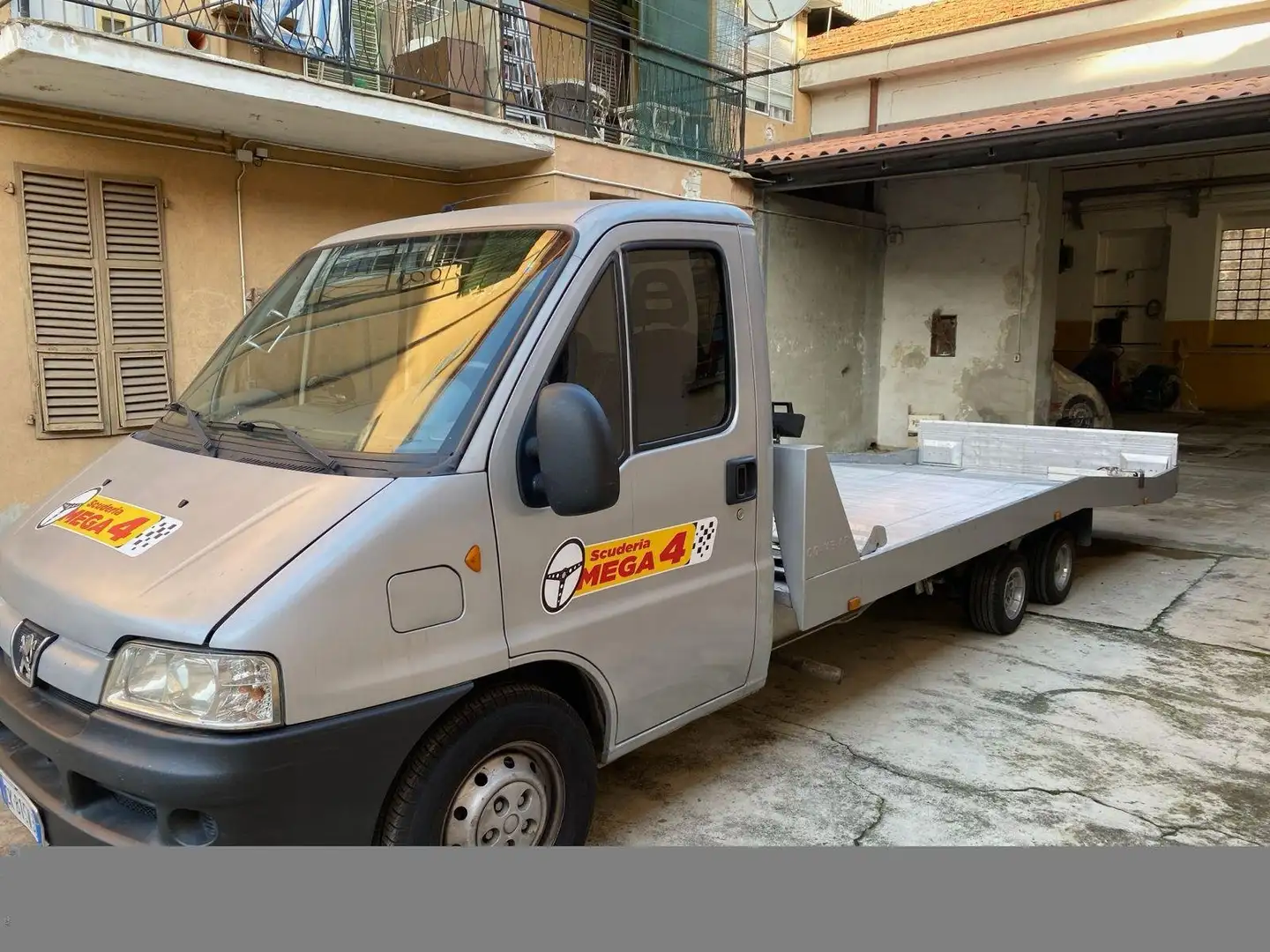 Peugeot Boxer PEUGEOT BOXER 2.8 Jtd COMEAR PF1500 Gris - 1