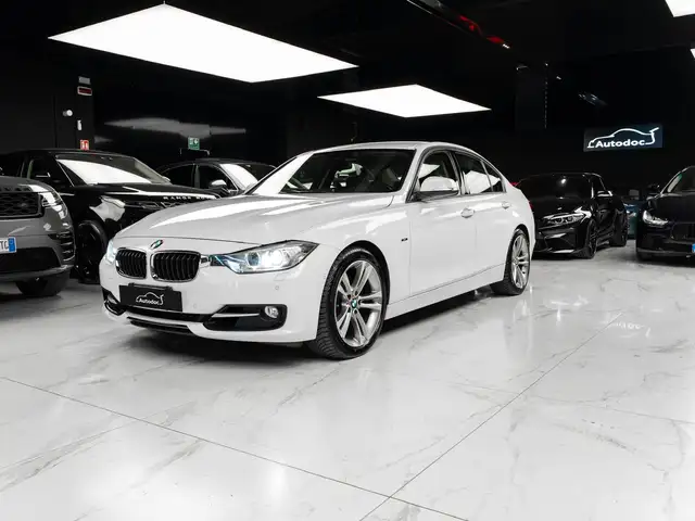 BMW 328 i F30 Berlina Sport UNICO PROPRIETARIO TUTTI TAGLIANDI BMW CATENA FATTA