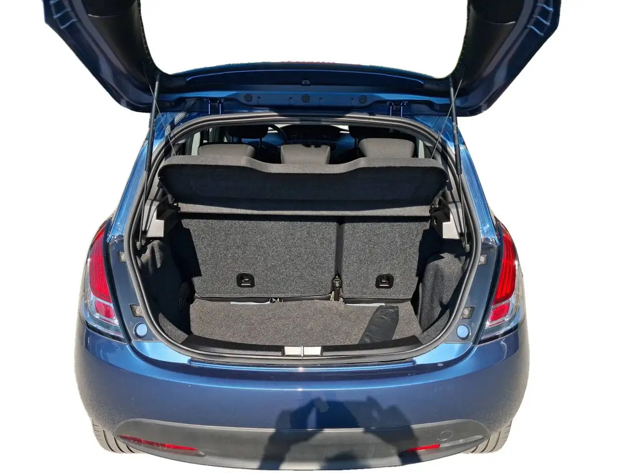 Lancia Ypsilon 2023 — фото 18