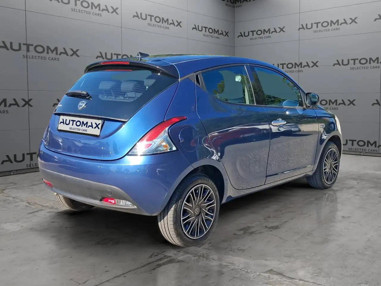 Lancia Ypsilon 2023 — фото 6