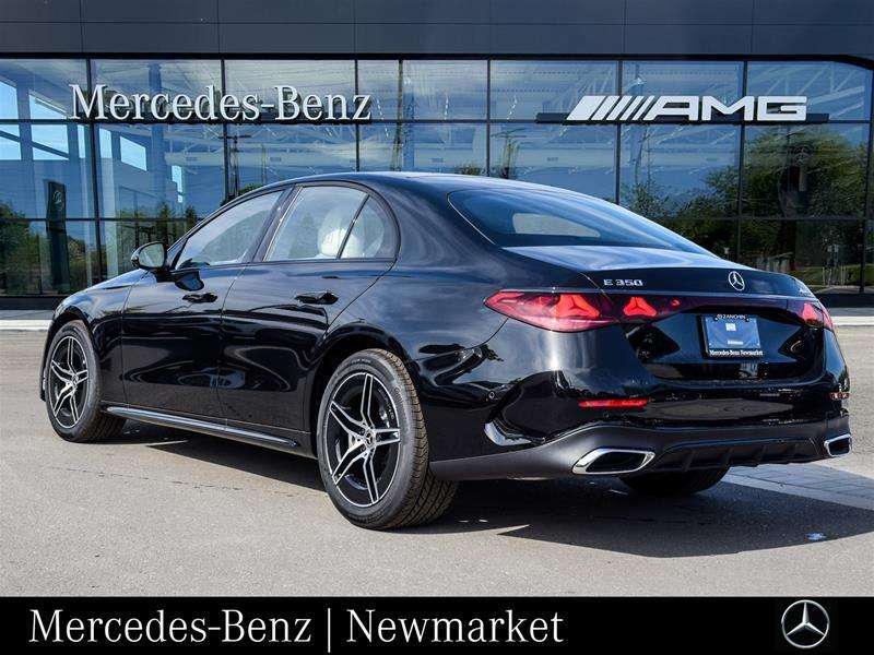2027 Mercedes-Benz E-Class 4MATIC Sedan — снимка 1