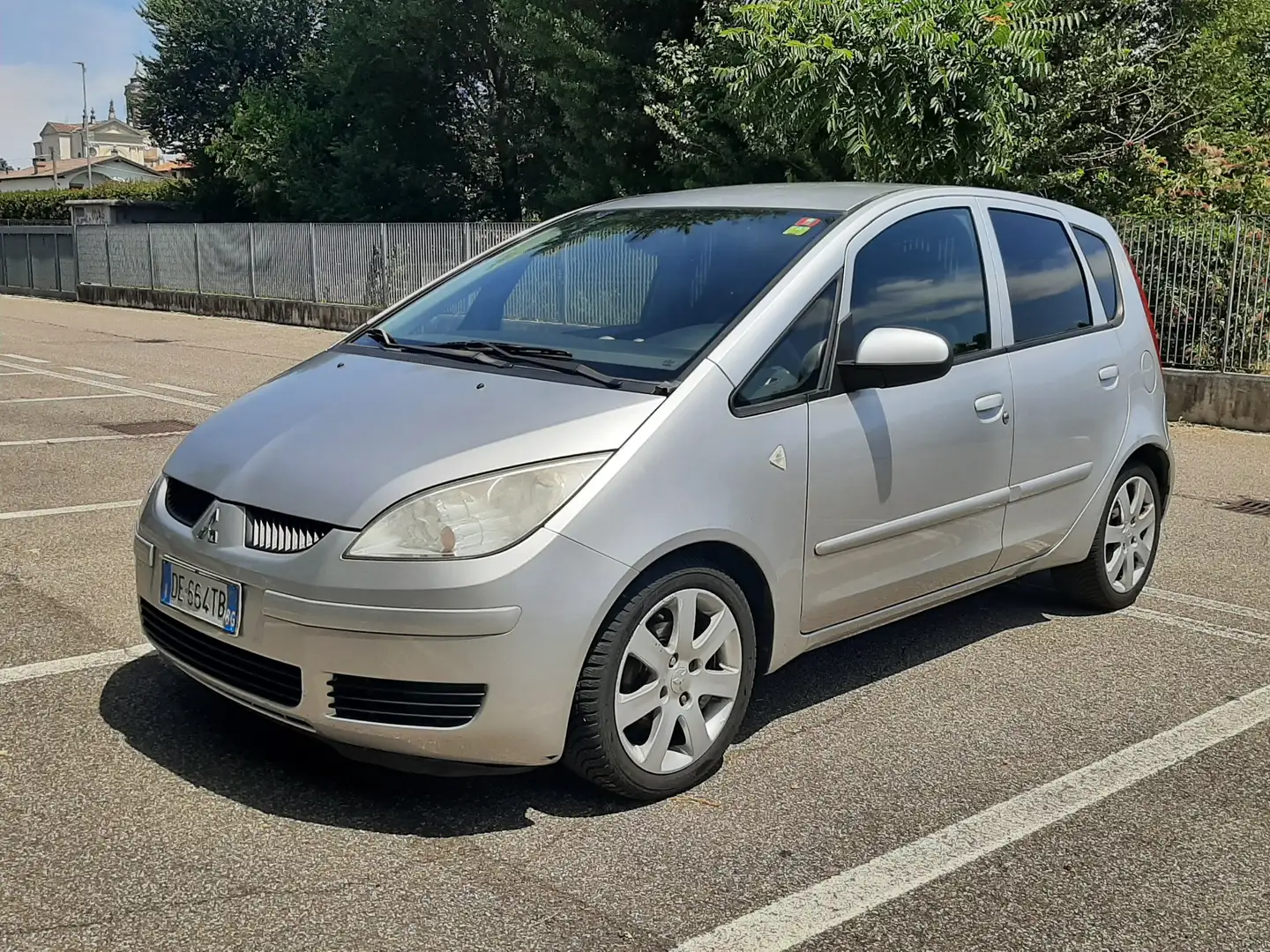 Mitsubishi Colt 5p 1.1 12v Climachrome Grijs - 1