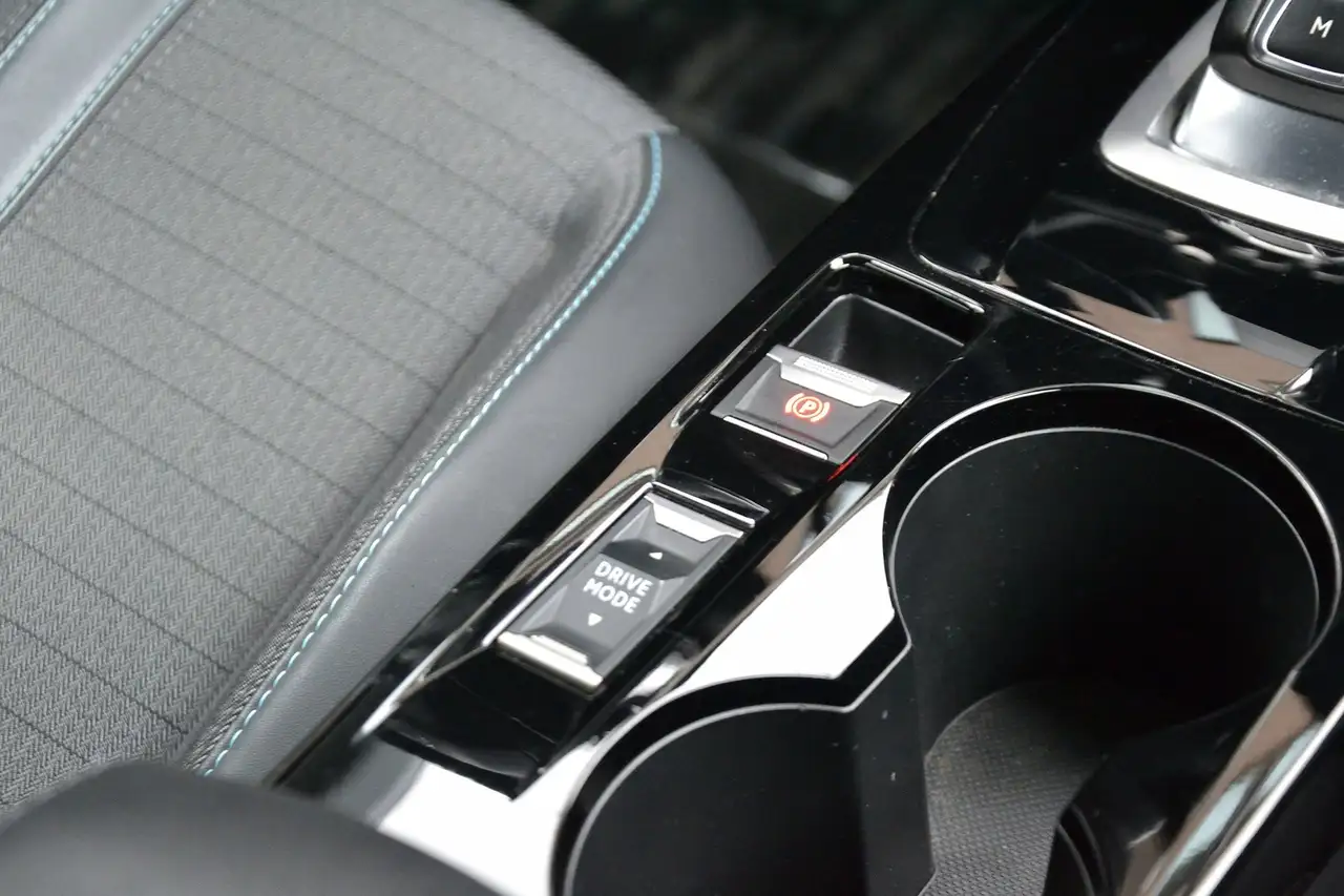 Peugeot 208 1.2 PureTech Allure Pack Automaat Cruise Apple, миниатюра 14