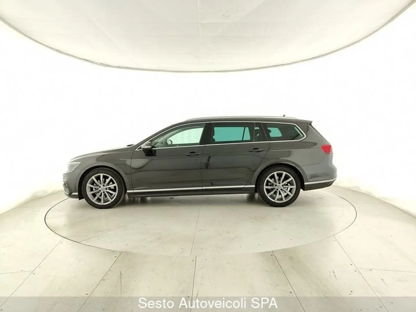 Volkswagen Passat Variant Variant 2.0 TDI SCR EVO DSG Executive Grigio - 2