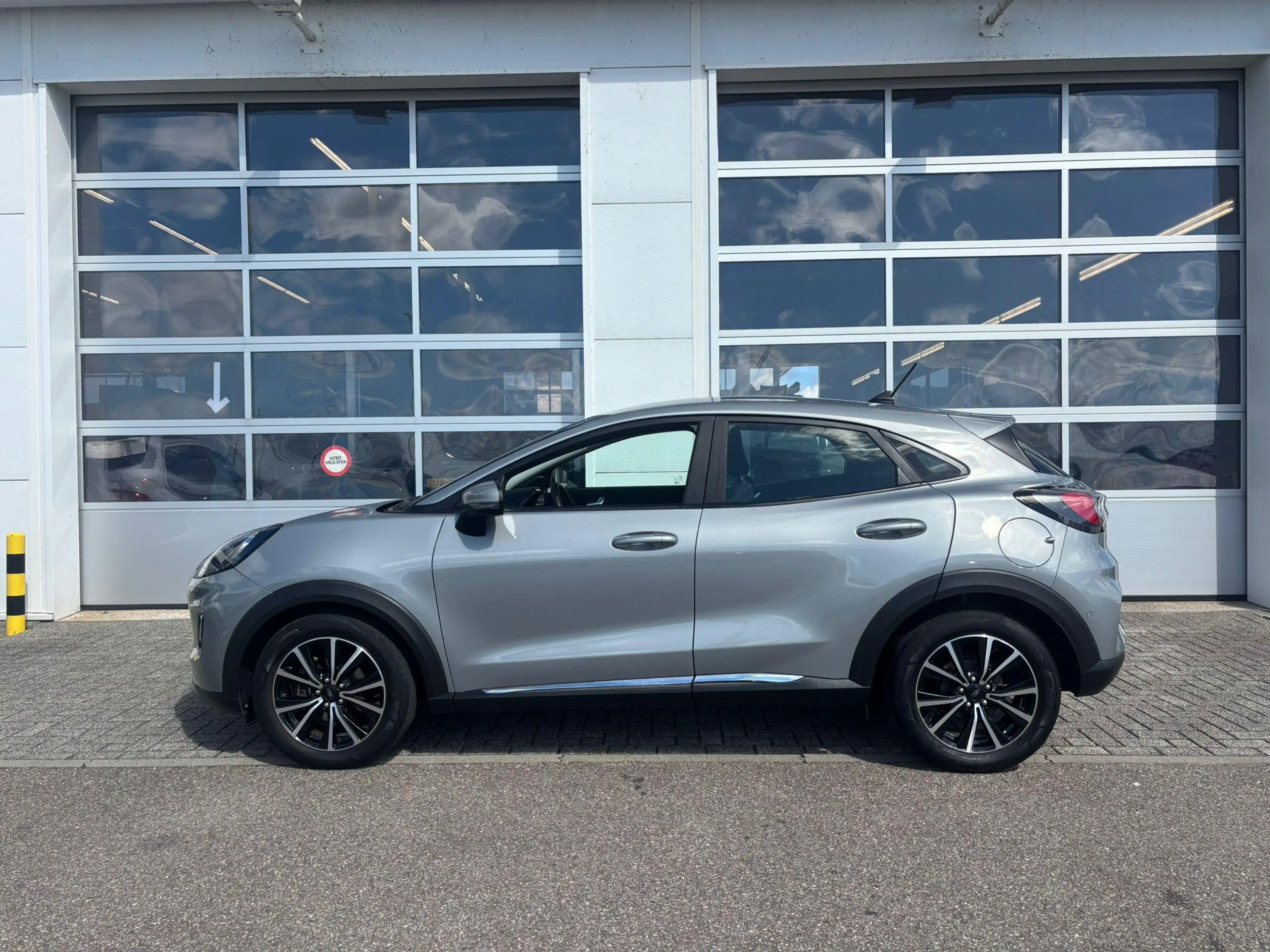 Ford Puma 1.0 EcoBoost Hybrid Titanium — photo 2