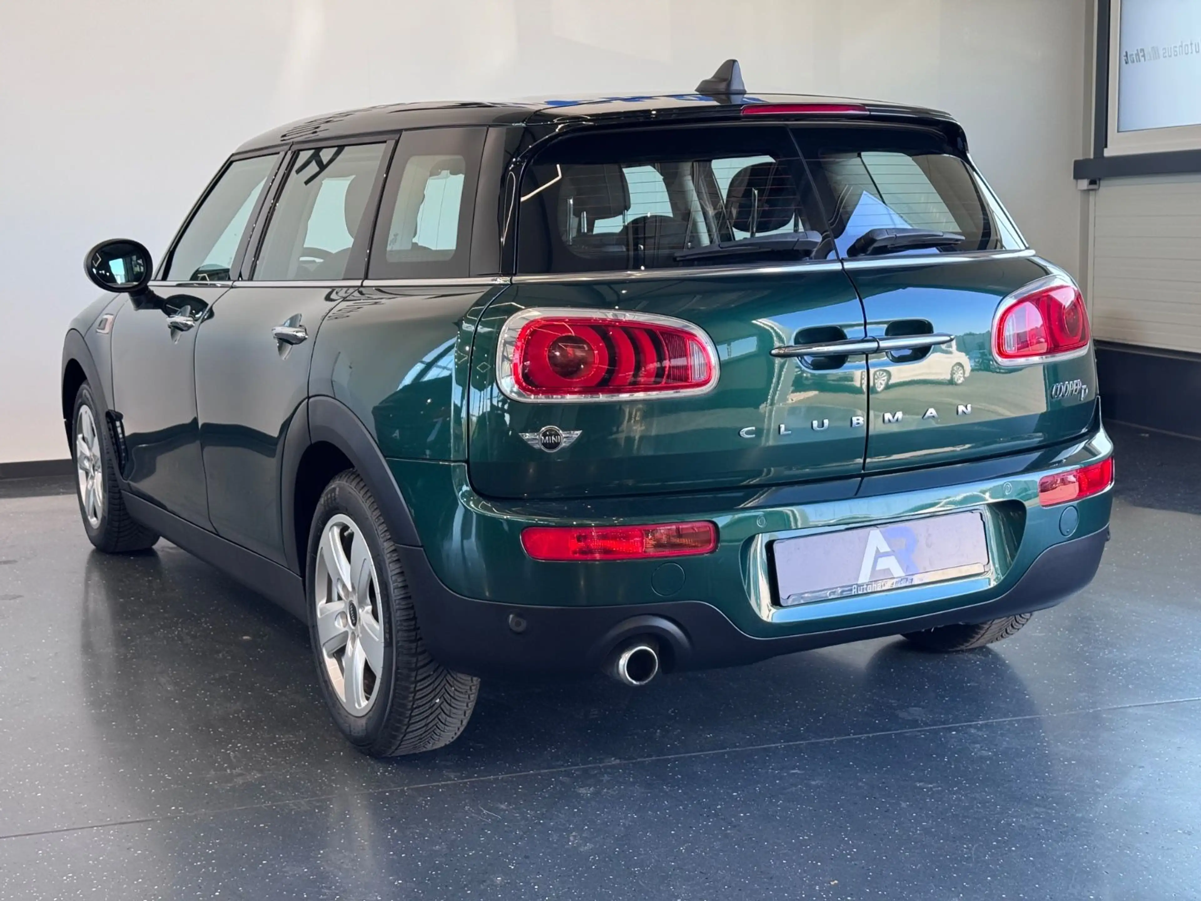 MINI Cooper D Clubman *PDC*SHZ*XENON* — photo 10