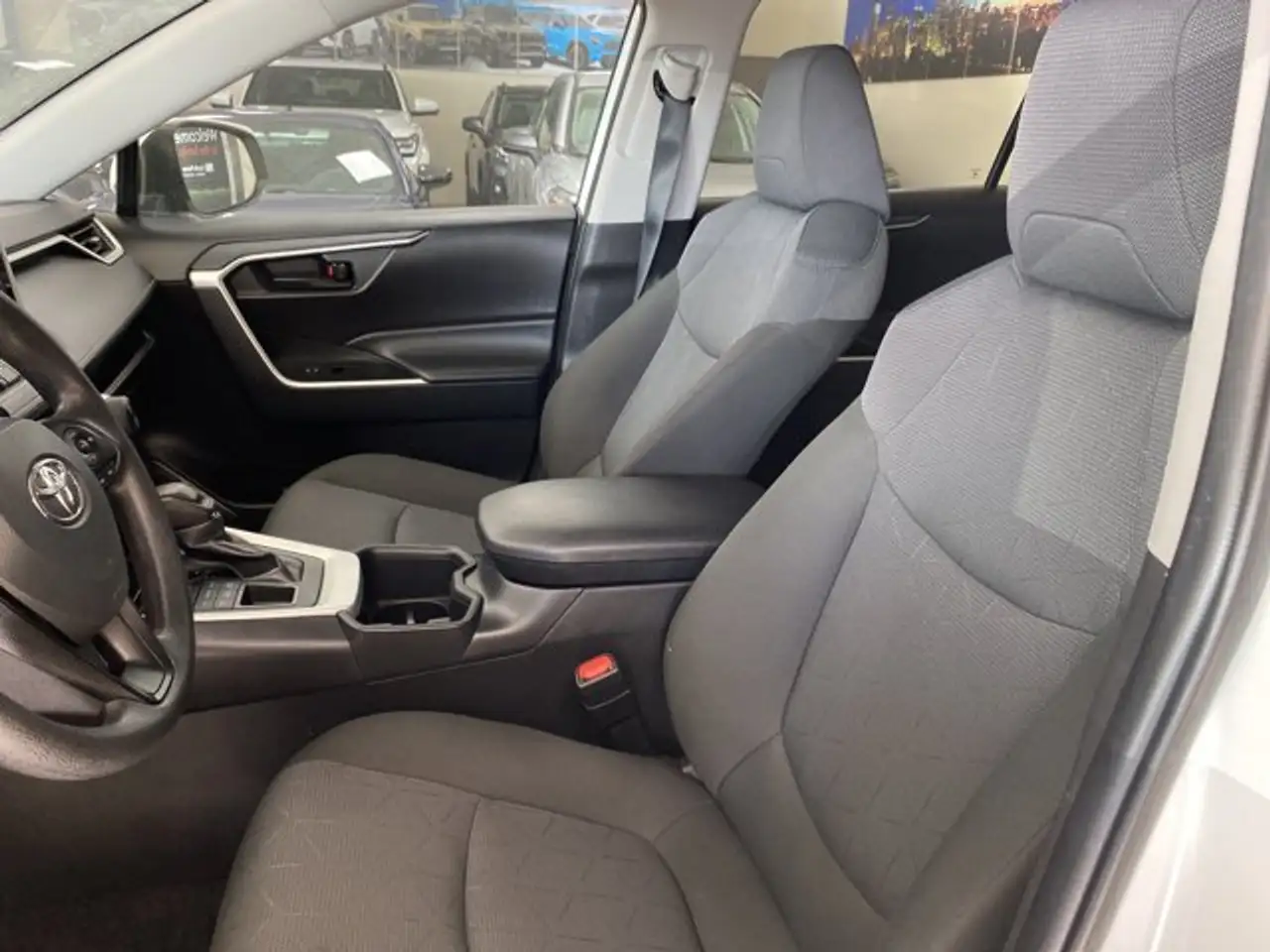 Toyota RAV 4 снимка Toyota RAV 4