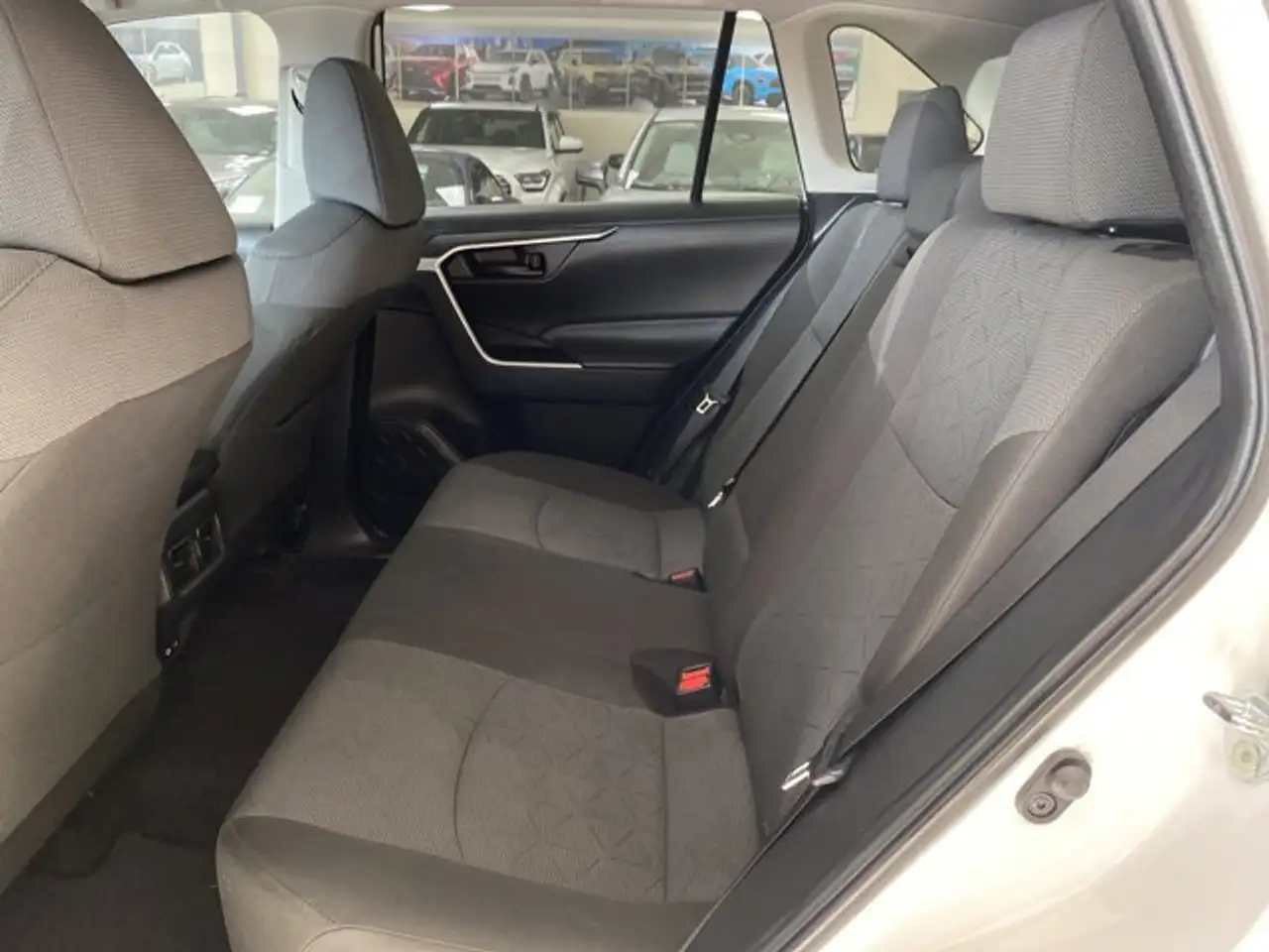 Toyota RAV 4 снимка Toyota RAV 4