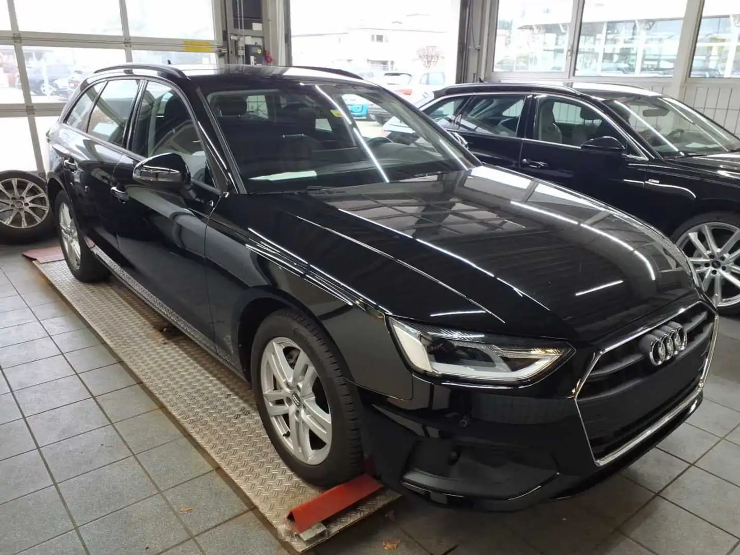 Audi A4 40 TDI Tour*Business*Interface*PDC*SHZ Nero - 2