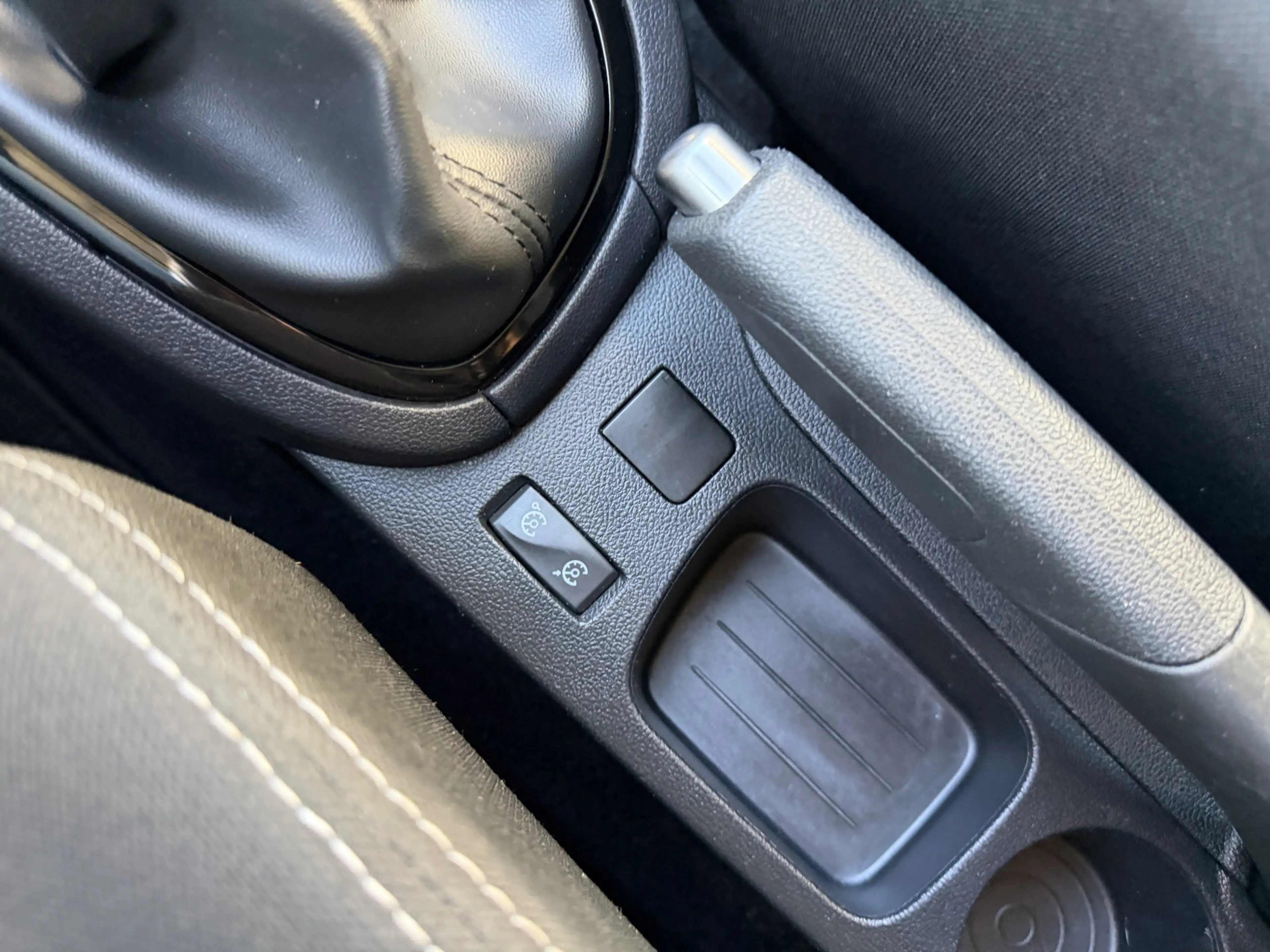 Renault Clio Estate 0.9 TCe Zen Apple carplay | Cruise — photo 29