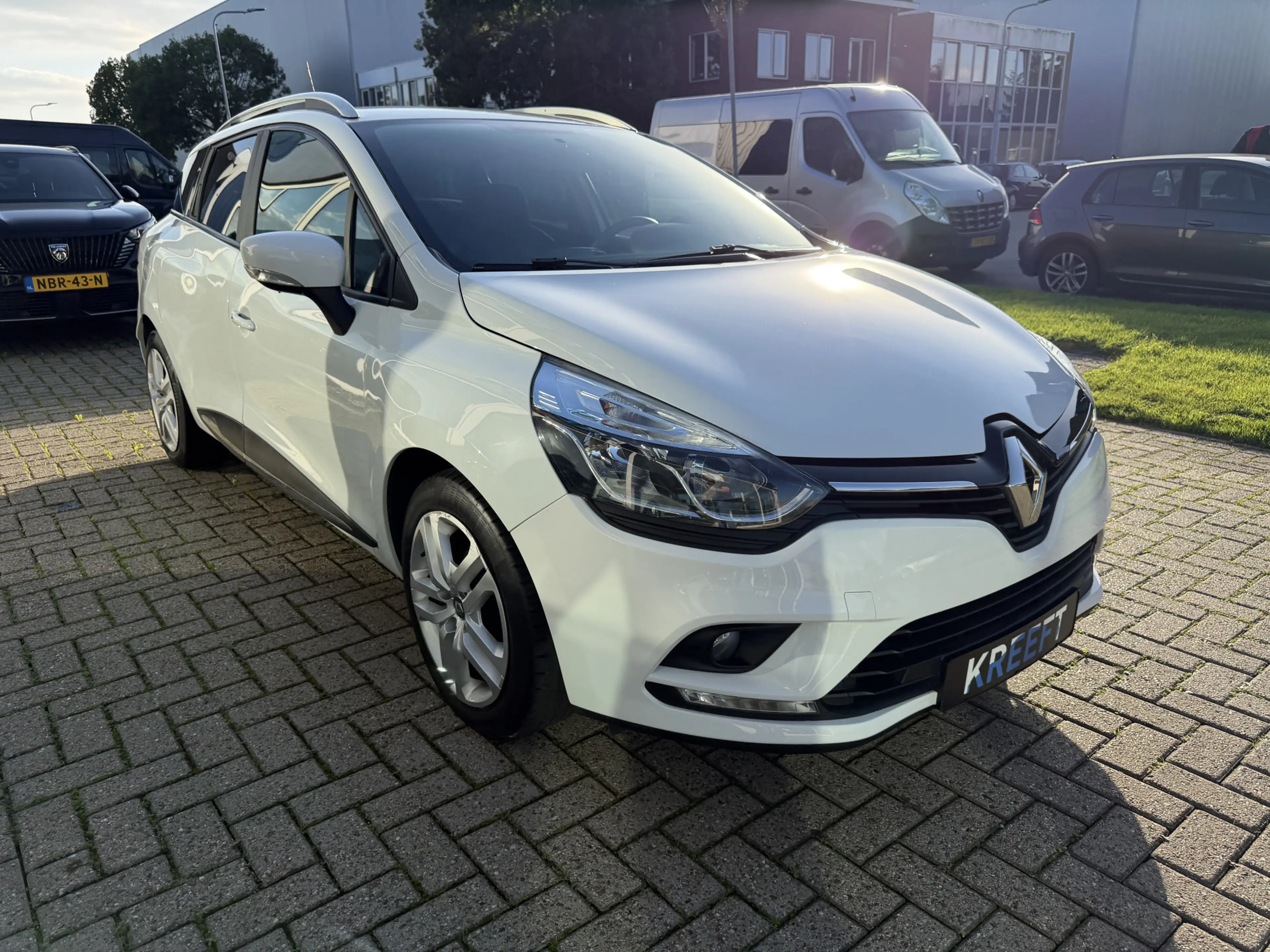 Renault Clio Estate 0.9 TCe Zen Apple carplay | Cruise — photo 5