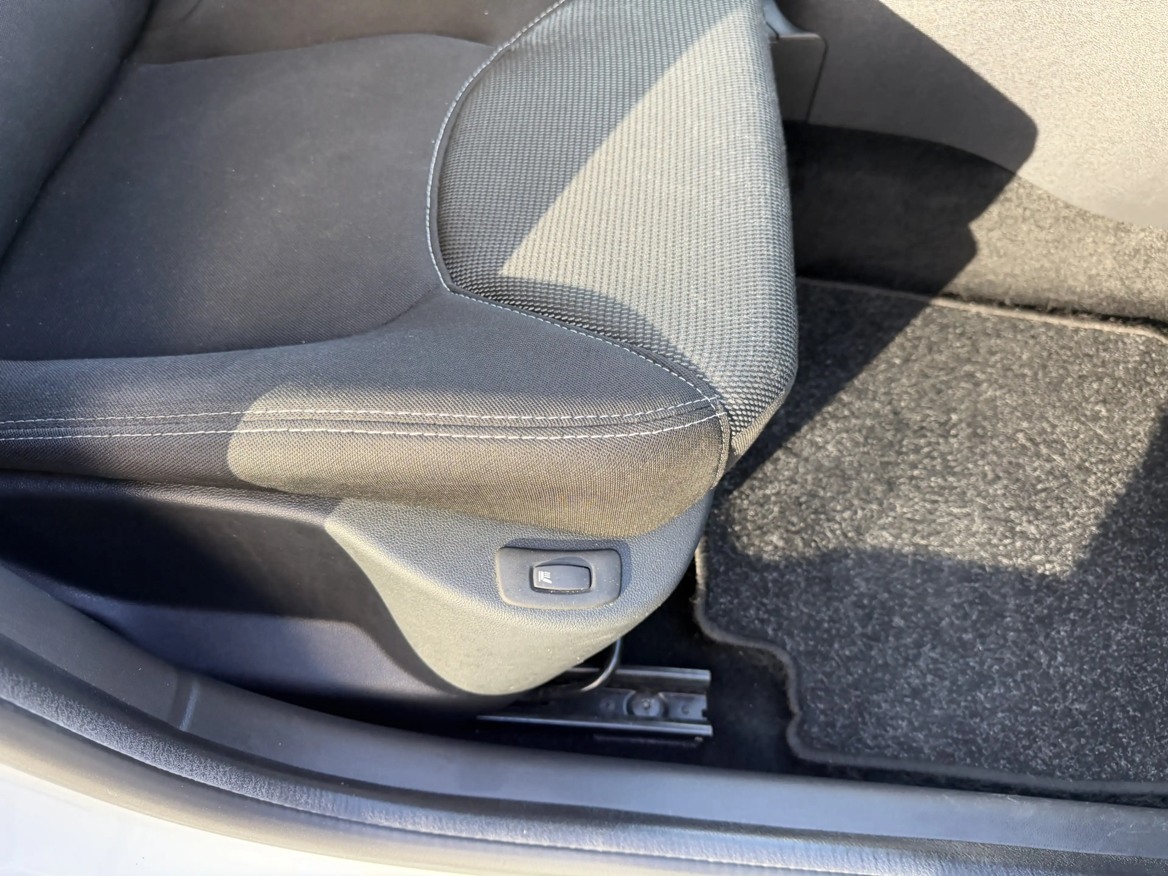 Renault Clio Estate 0.9 TCe Zen Apple carplay | Cruise — photo 17