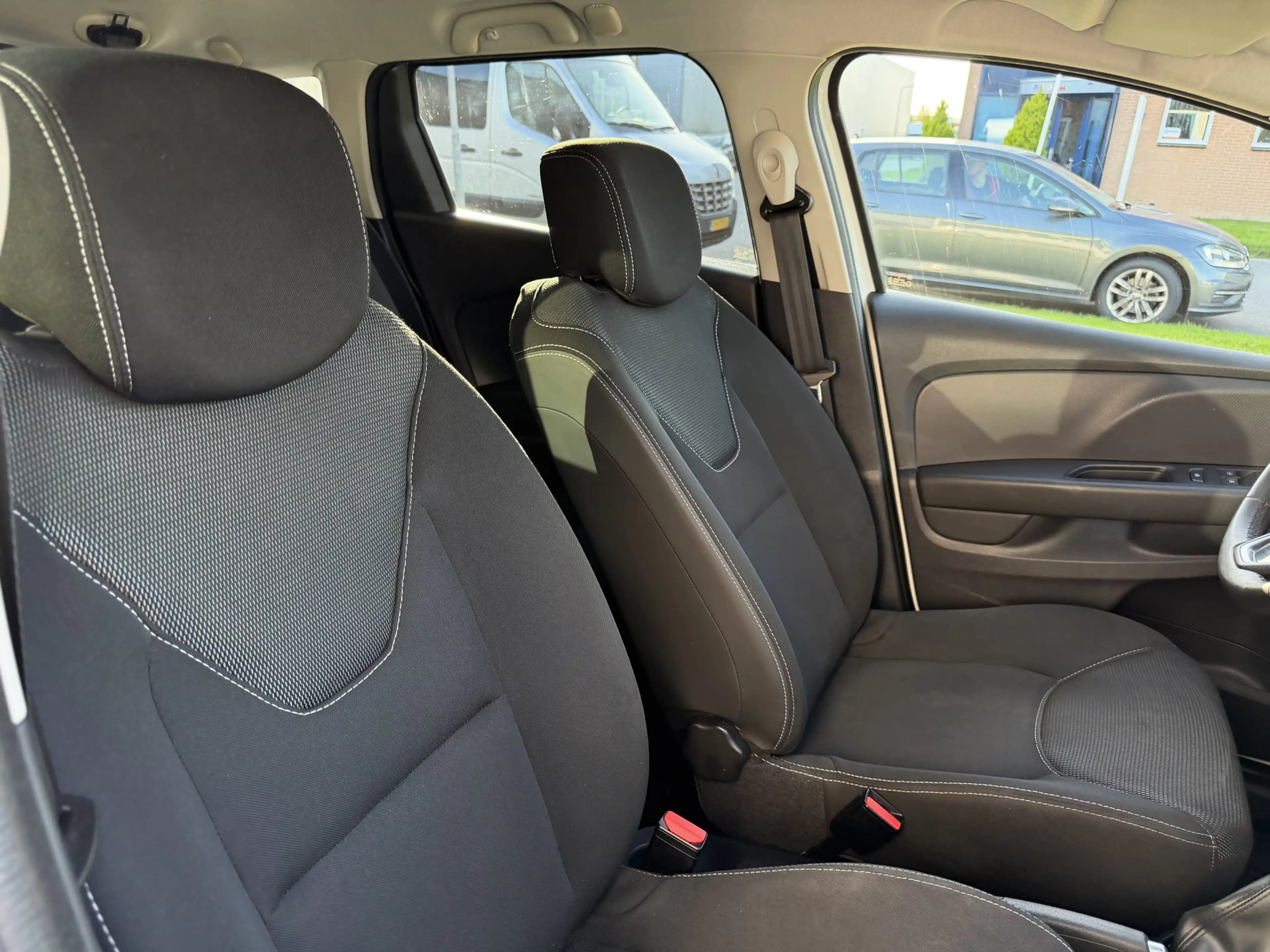 Renault Clio Estate 0.9 TCe Zen Apple carplay | Cruise — photo 12