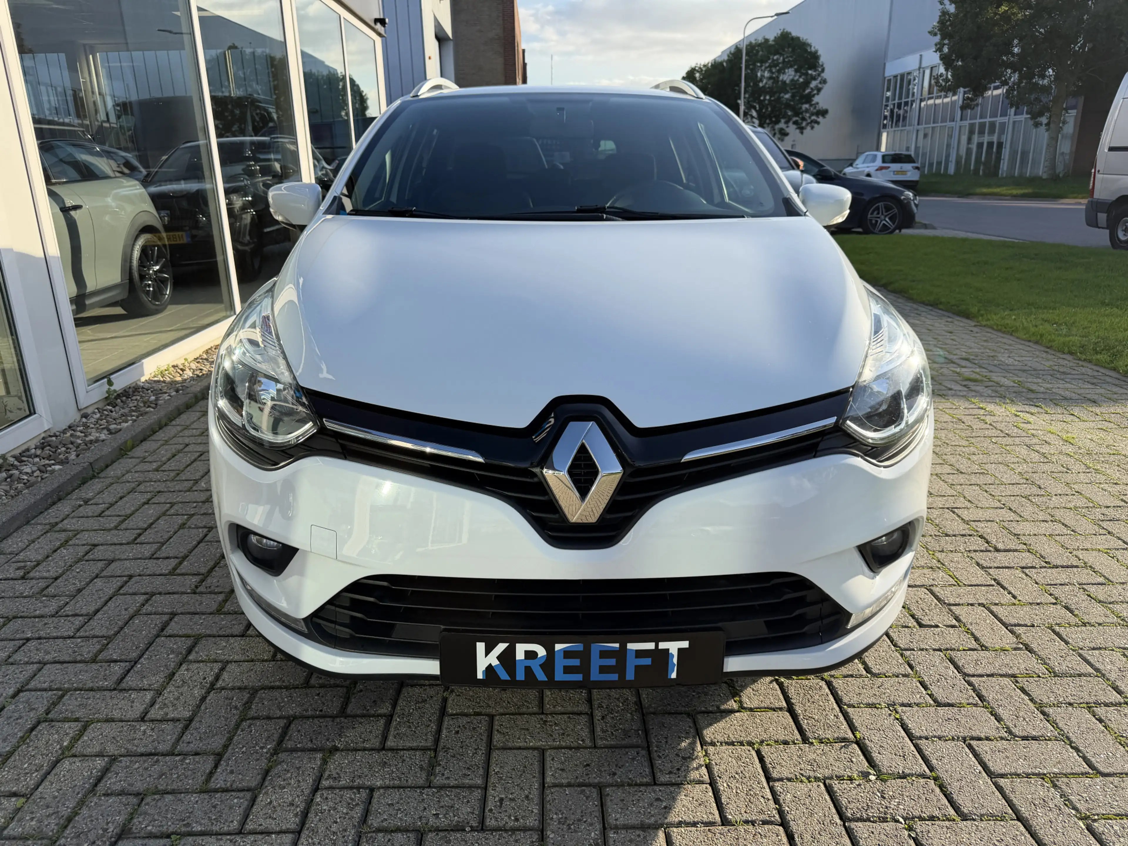 Renault Clio Estate 0.9 TCe Zen Apple carplay | Cruise — photo 4