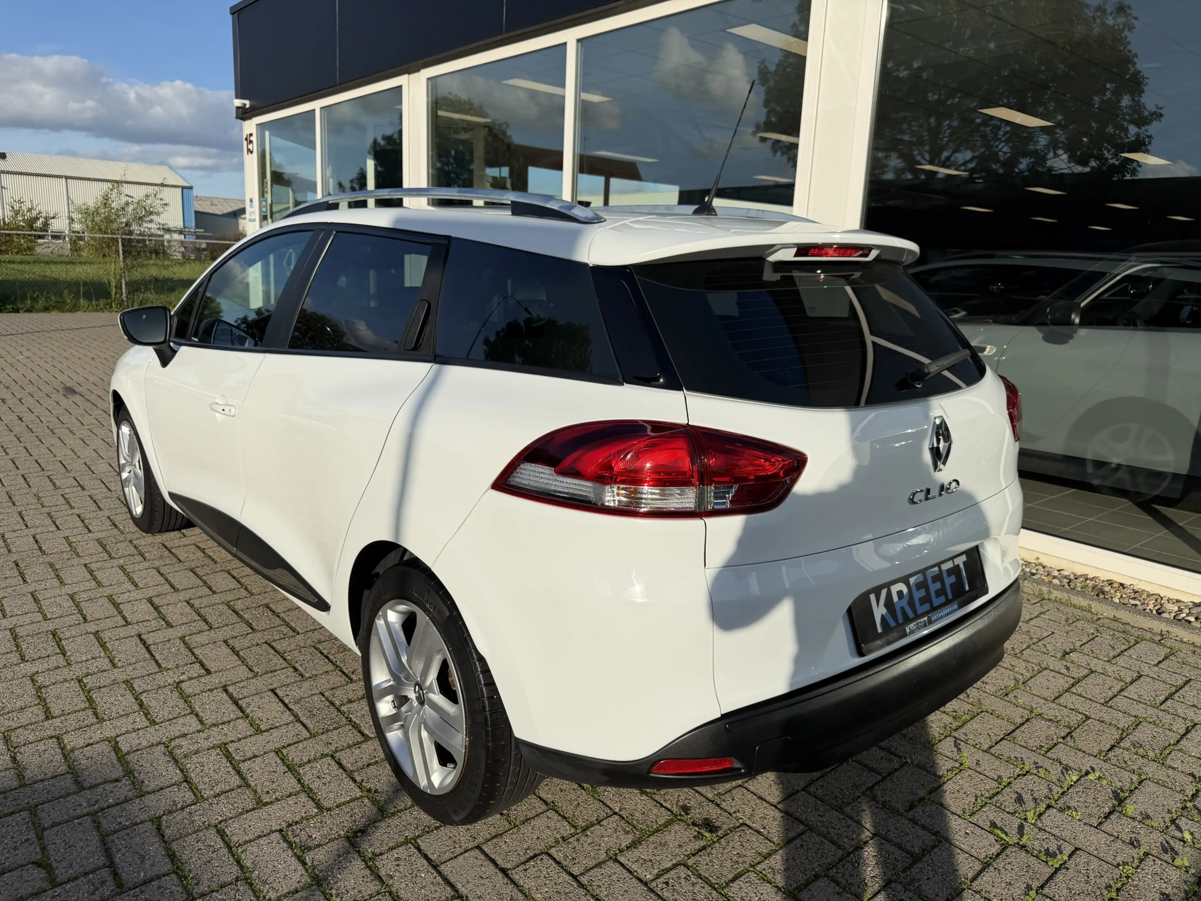 Renault Clio Estate 0.9 TCe Zen Apple carplay | Cruise — photo 8