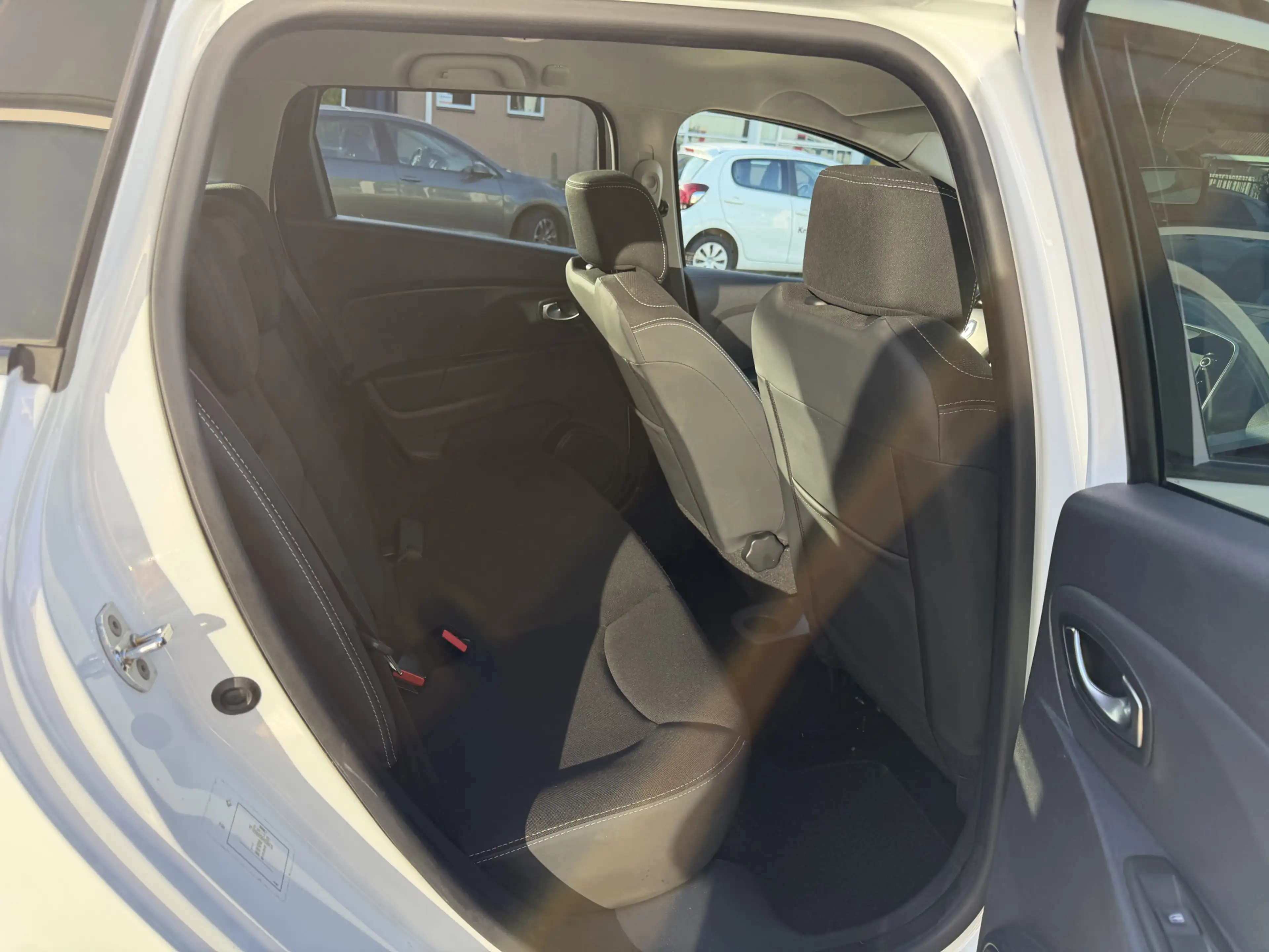 Renault Clio Estate 0.9 TCe Zen Apple carplay | Cruise — photo 14