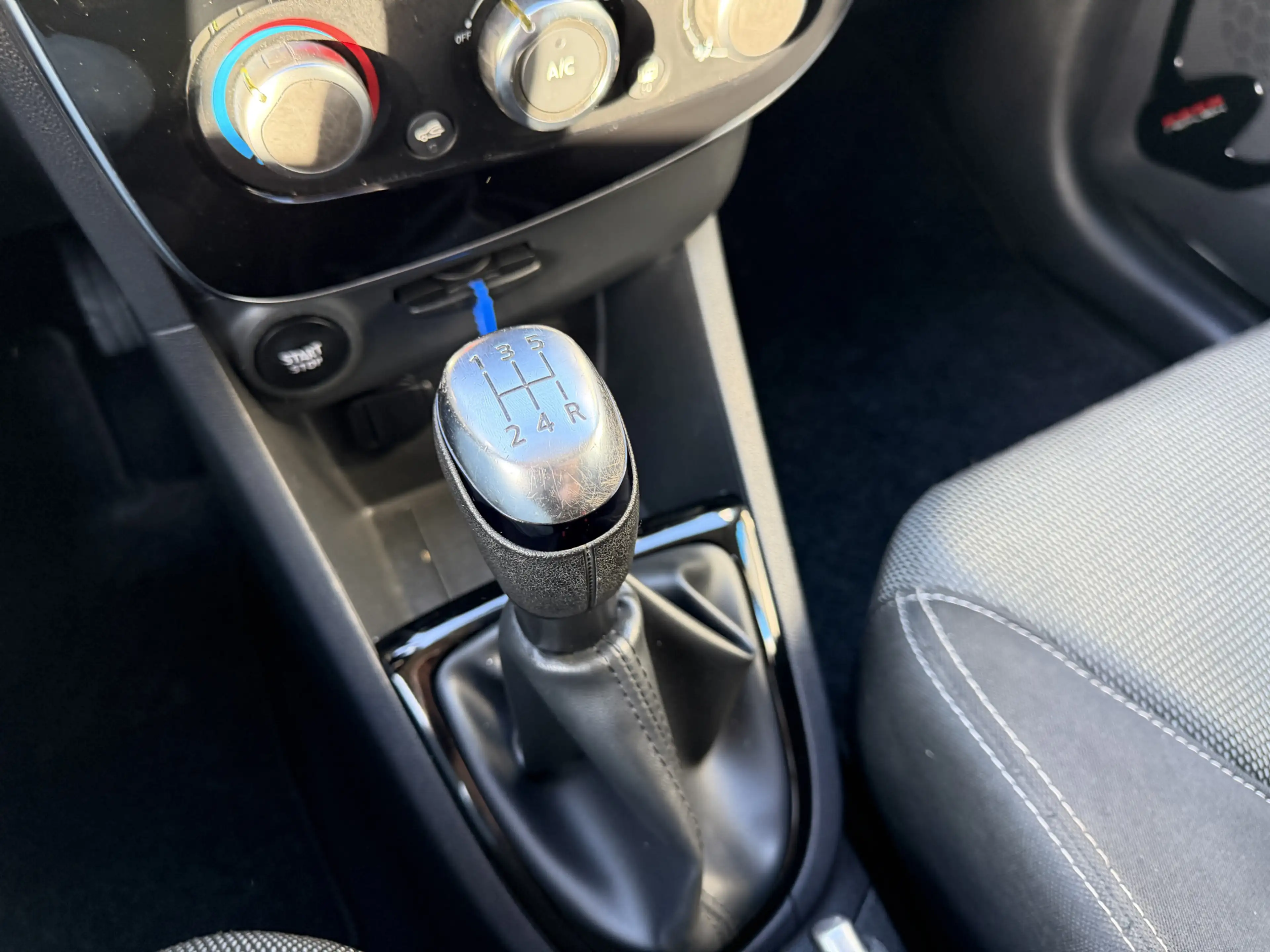Renault Clio Estate 0.9 TCe Zen Apple carplay | Cruise — photo 28
