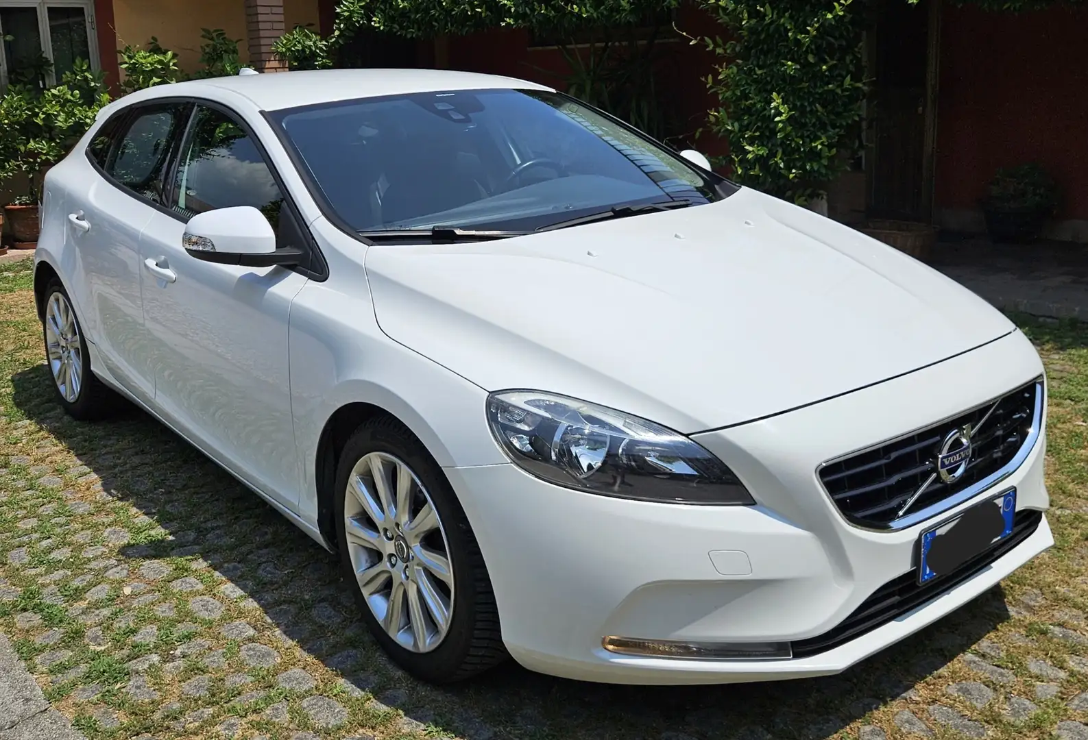 Volvo V40 1.6 d2 Kinetic - 1