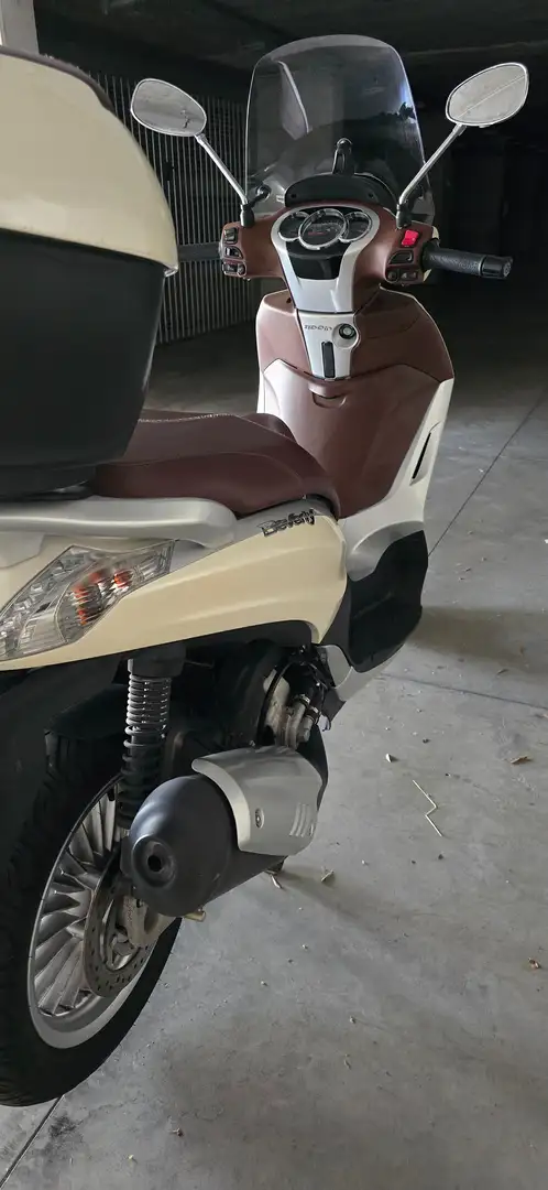 Piaggio Beverly 300 I.E. Bianco - 2