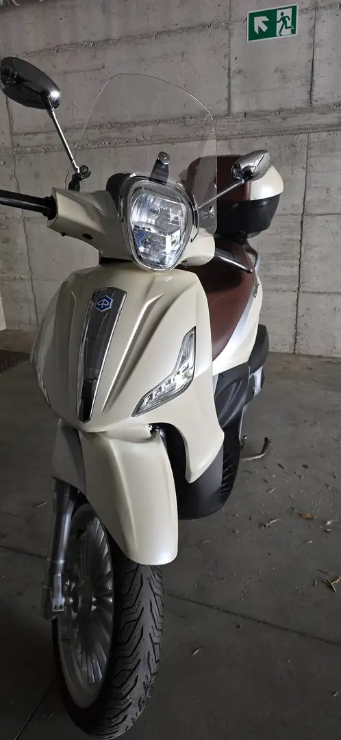 Piaggio Beverly 300 I.E. Bianco - 1