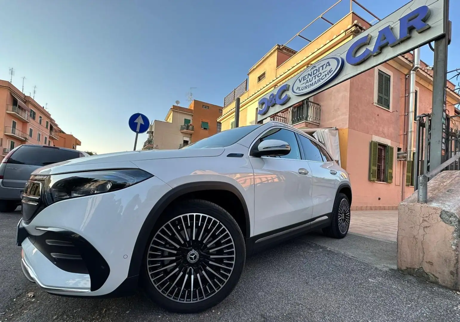 Mercedes-Benz EQA 250 EQA 250 Premium Pro TETTO PELLE KEY NAVI  UNIPRO Bianco - 2