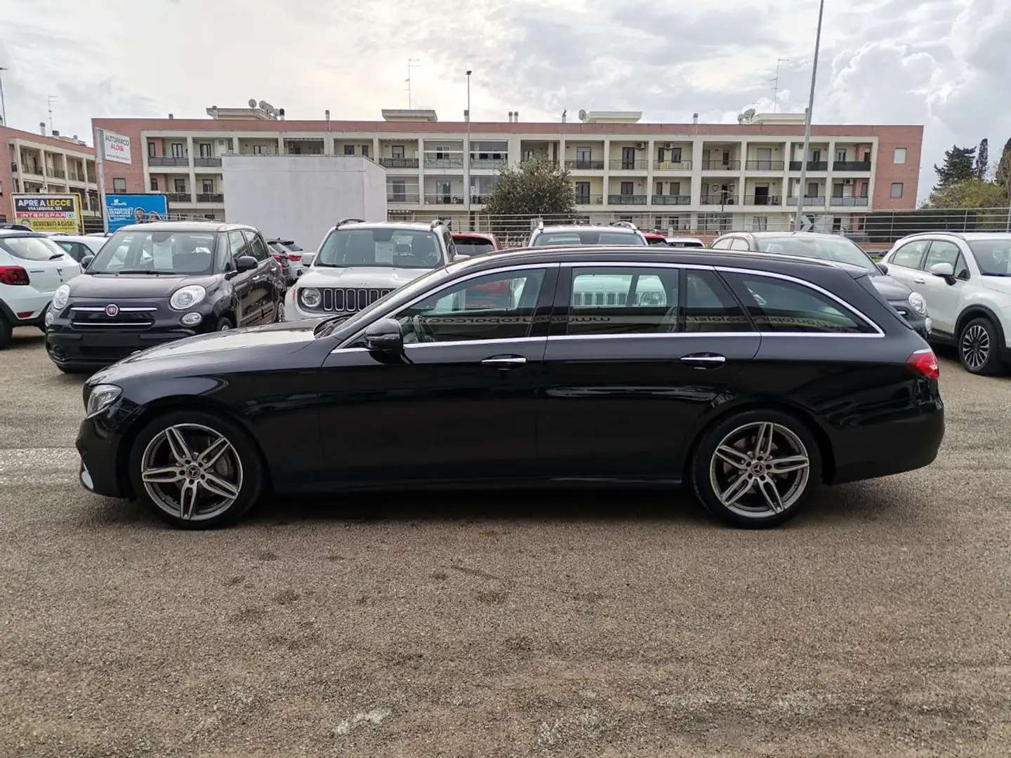 Mercedes-Benz E 350 d S.W. Auto Premium Nero - 2