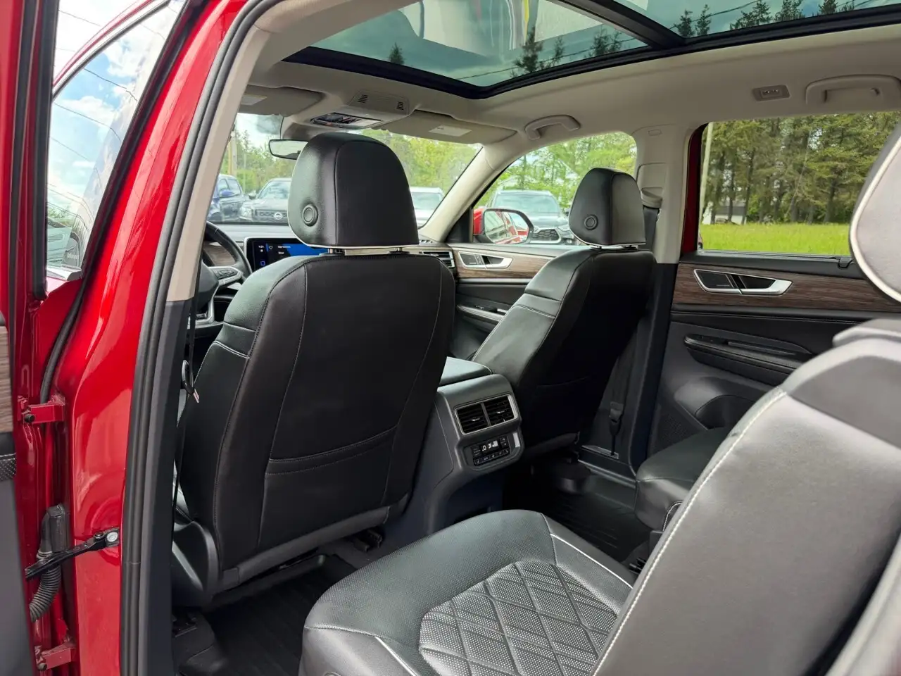Volkswagen Atlas снимка Volkswagen Atlas