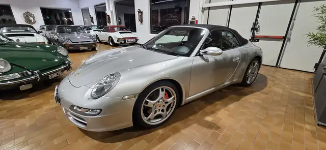 Porsche 997 Carrera S2 Cabriolet book service Italia