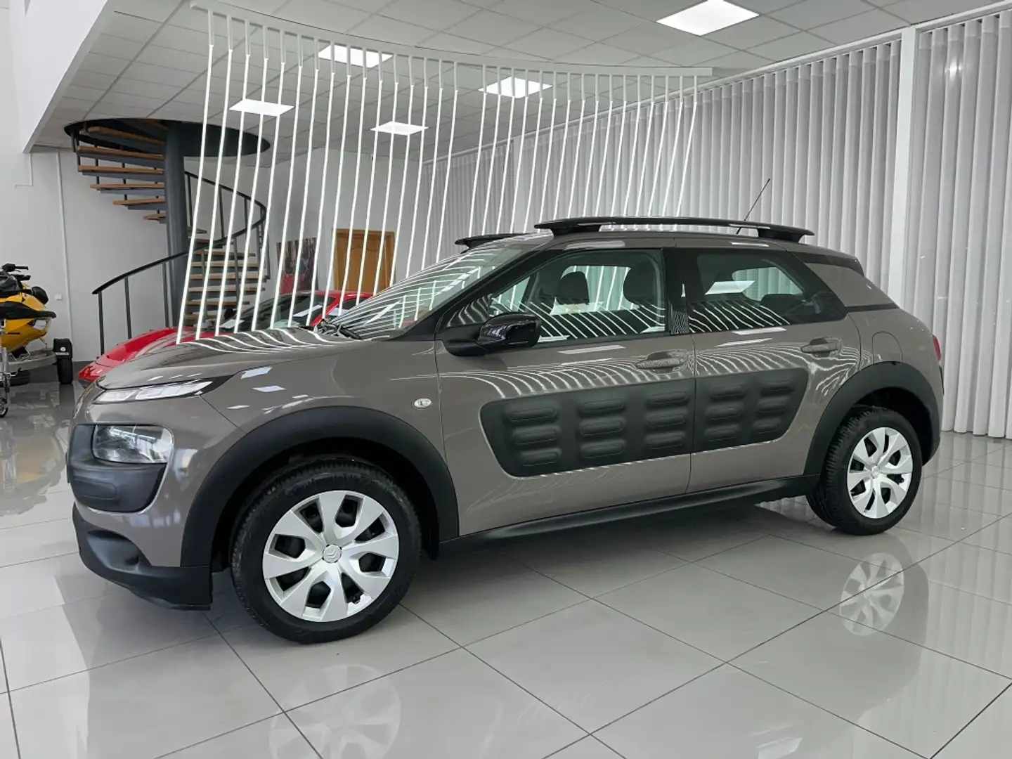 Citroen C4 Cactus 1.6BlueHDi S&S Business 100 Brun - 2